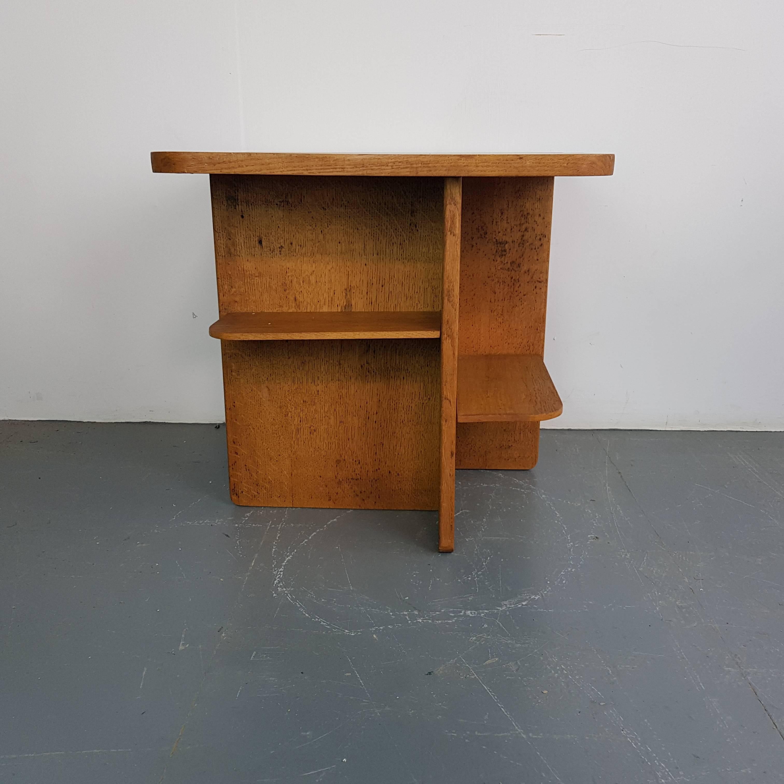 Midcentury Square Oak Coffee Table In Good Condition For Sale In Lewes, East Sussex