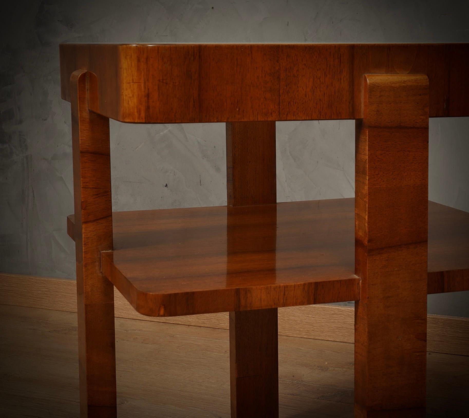 Quadratischer Mid-Century-Spiel-Sofa-Beistelltisch aus Nussbaumholz, 1960 im Zustand „Gut“ in Rome, IT