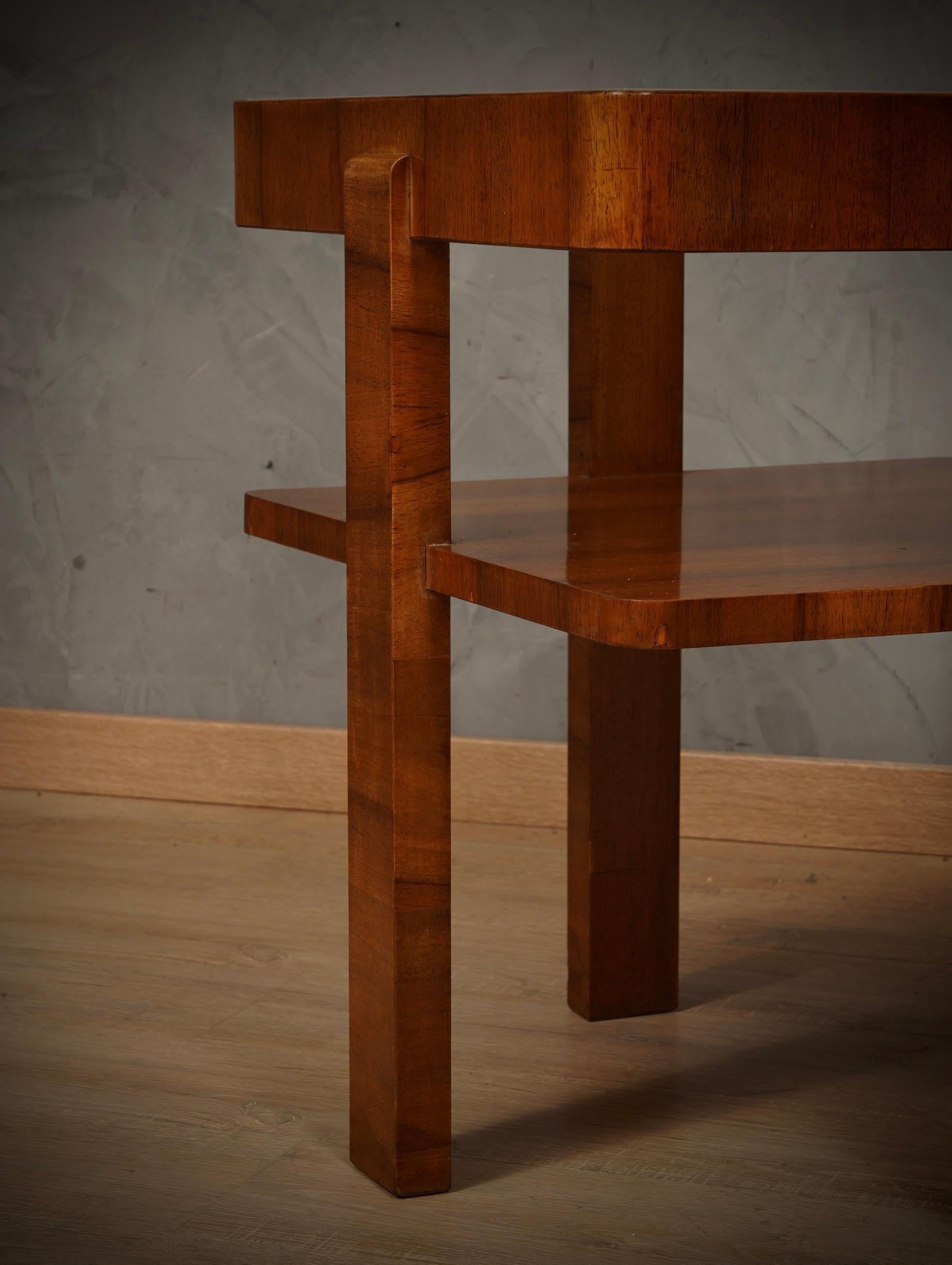 Quadratischer Mid-Century-Spiel-Sofa-Beistelltisch aus Nussbaumholz, 1960 1