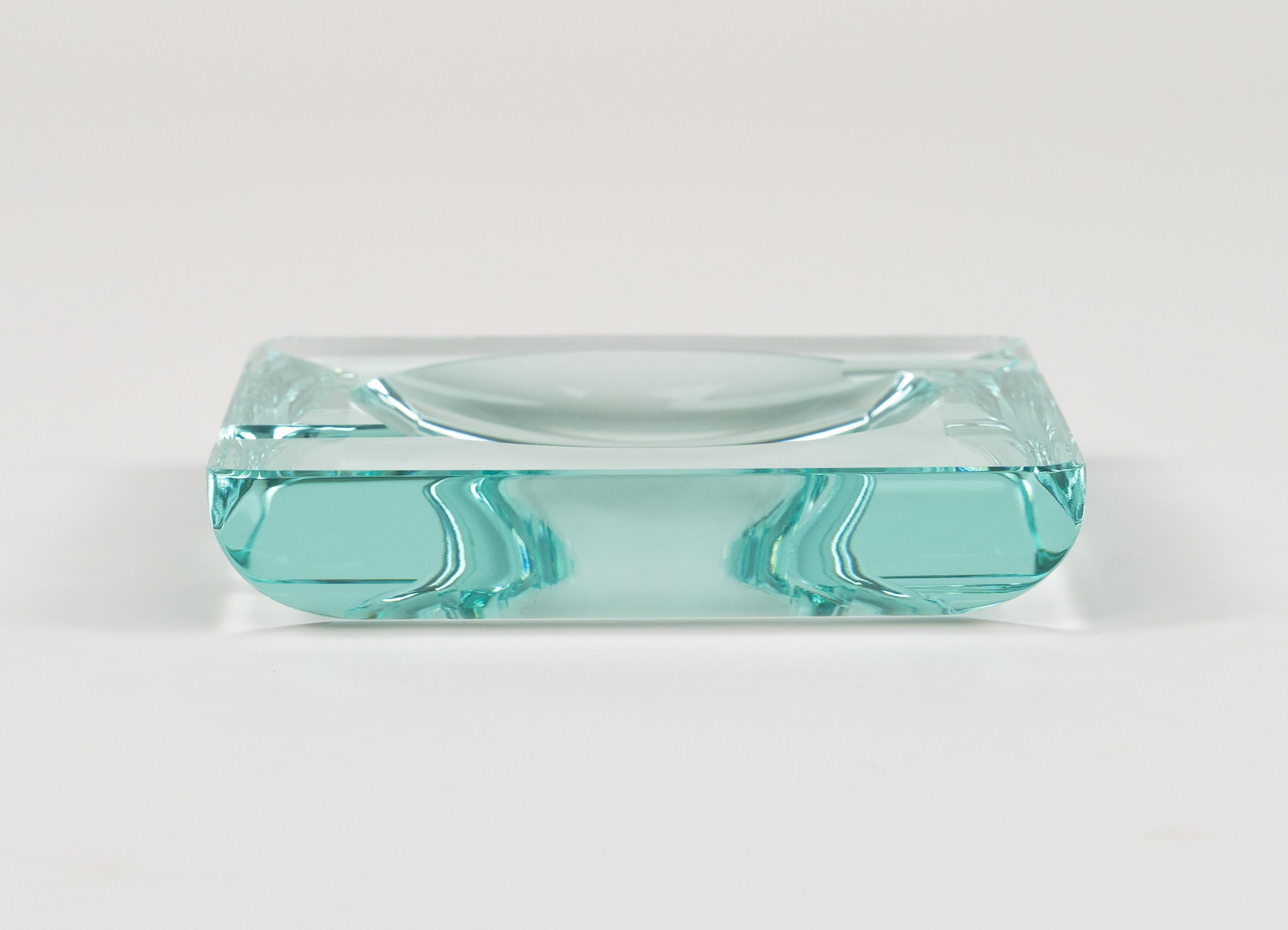 Cenicero cuadrado de mediados de siglo Estilo Fontana Arte, cristal verde, Italia Años 70 en Bueno estado para la venta en Rome, IT