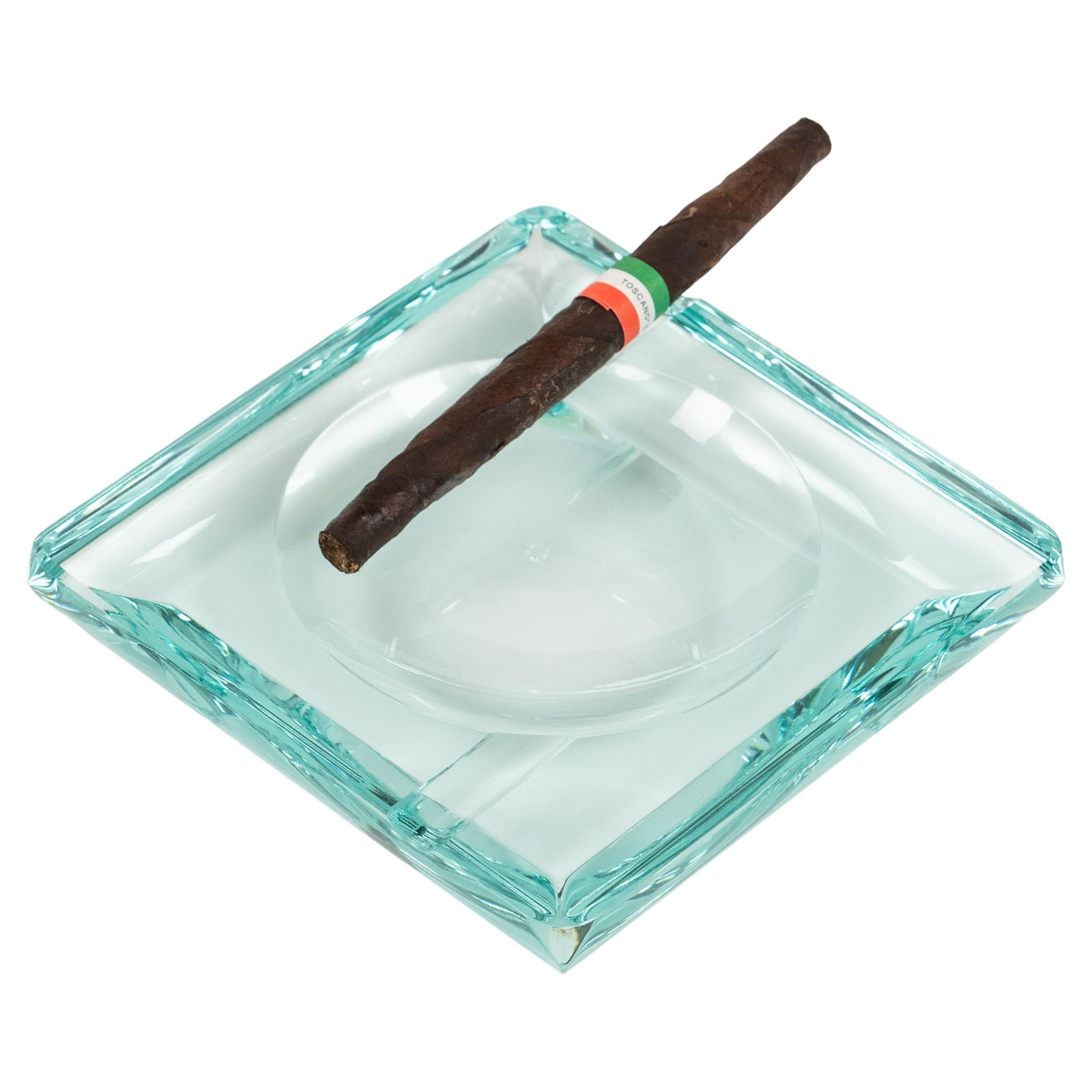 Cenicero cuadrado de mediados de siglo Estilo Fontana Arte, cristal verde, Italia Años 70 en venta