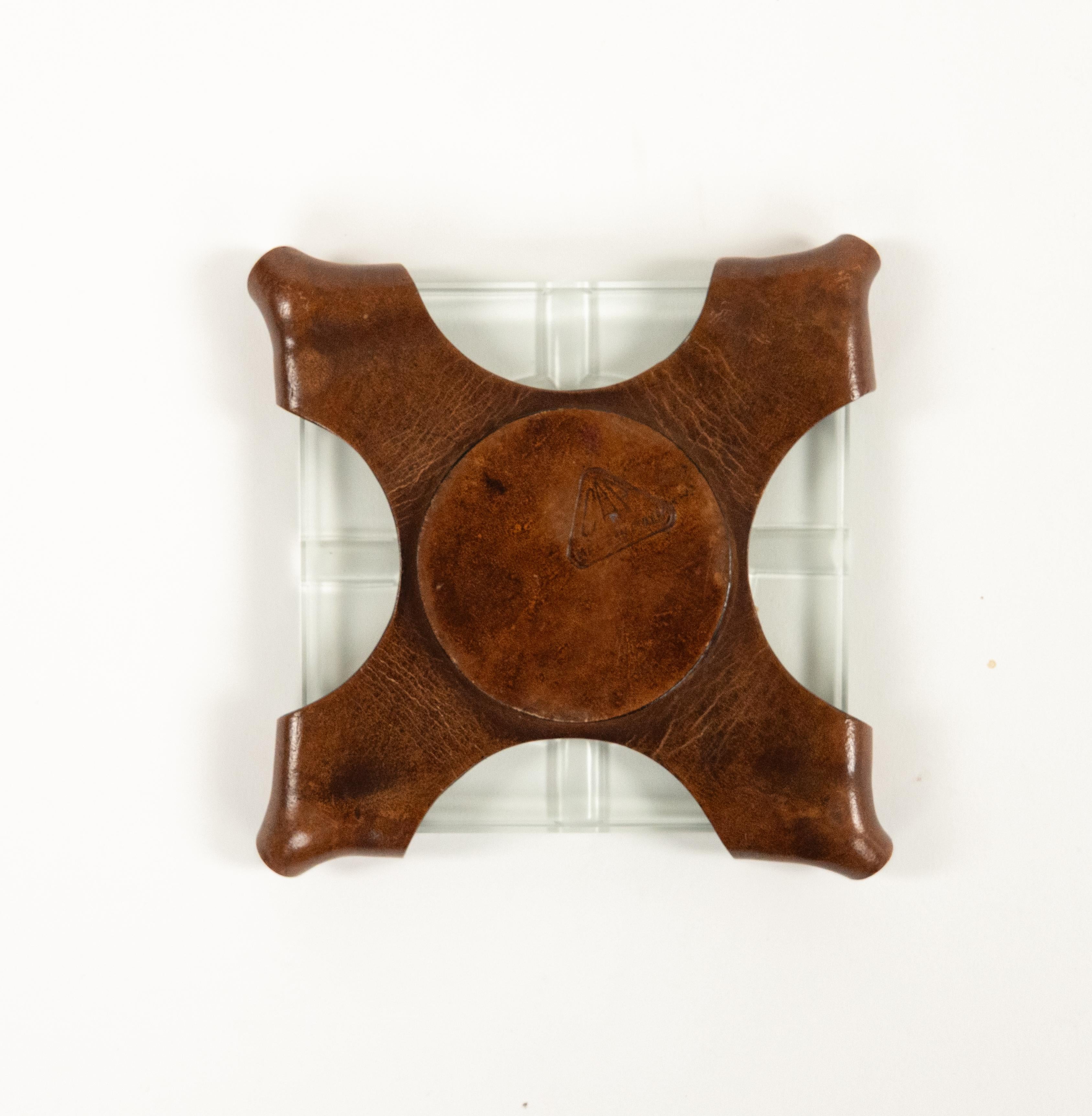 Midcentury Squared Ashtray in Leather and Glass by CAP, Italy 1970s For Sale 5