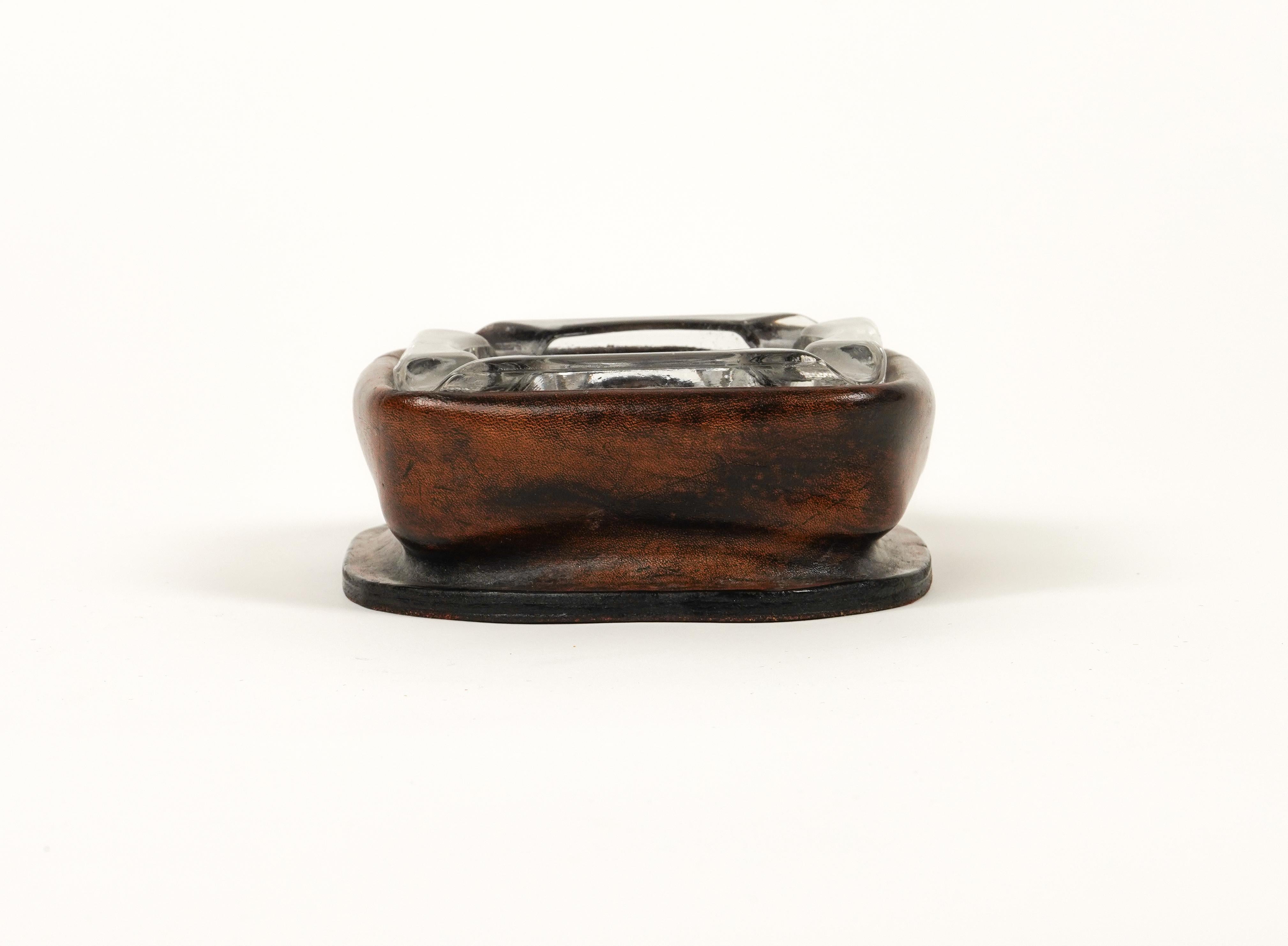Midcentury Squared Ashtray in Leather and Glass Jacques Adnet Style, Italy 1970s For Sale 7