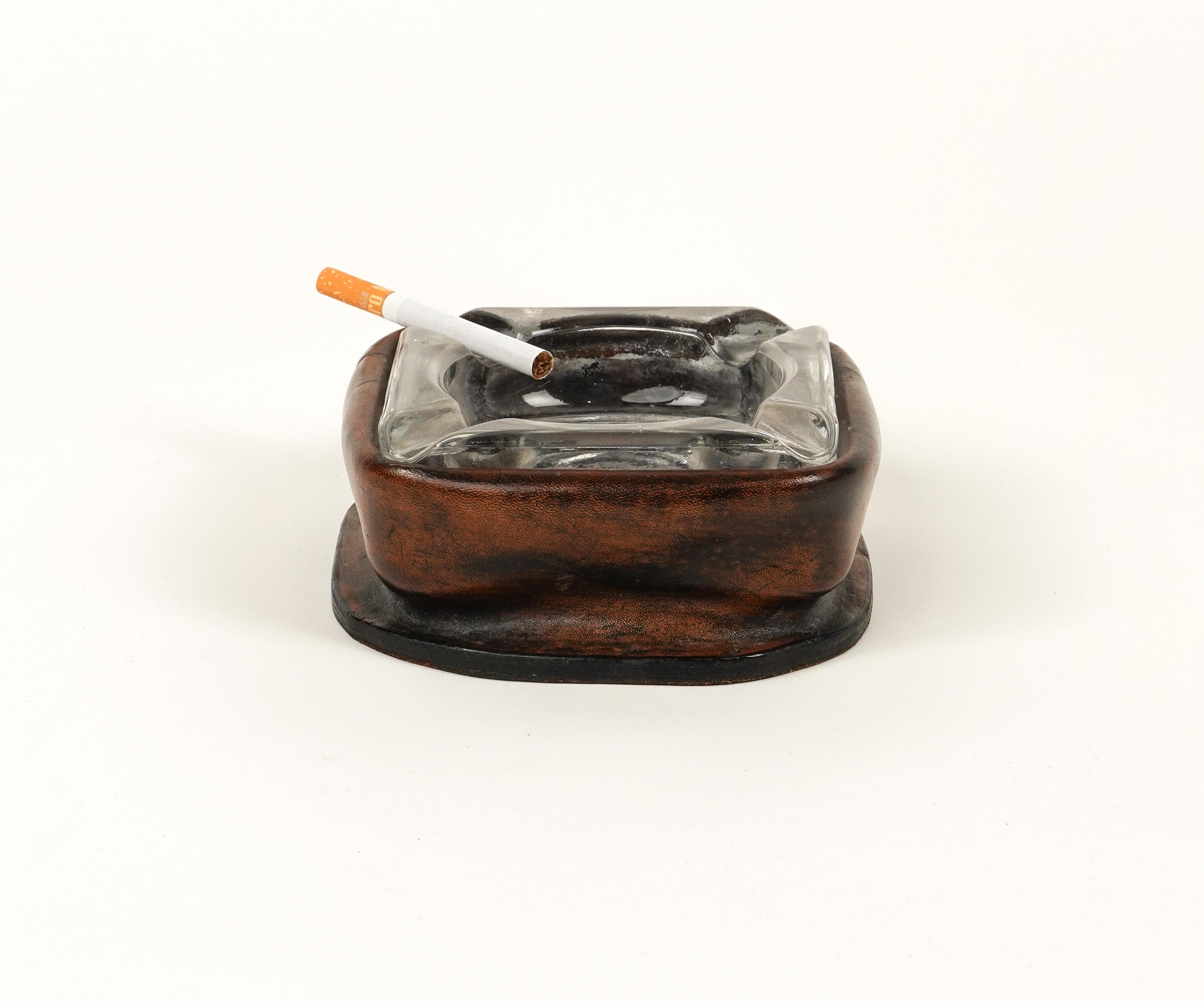 Midcentury Squared Ashtray in Leather and Glass Jacques Adnet Style, Italy 1970s For Sale 8