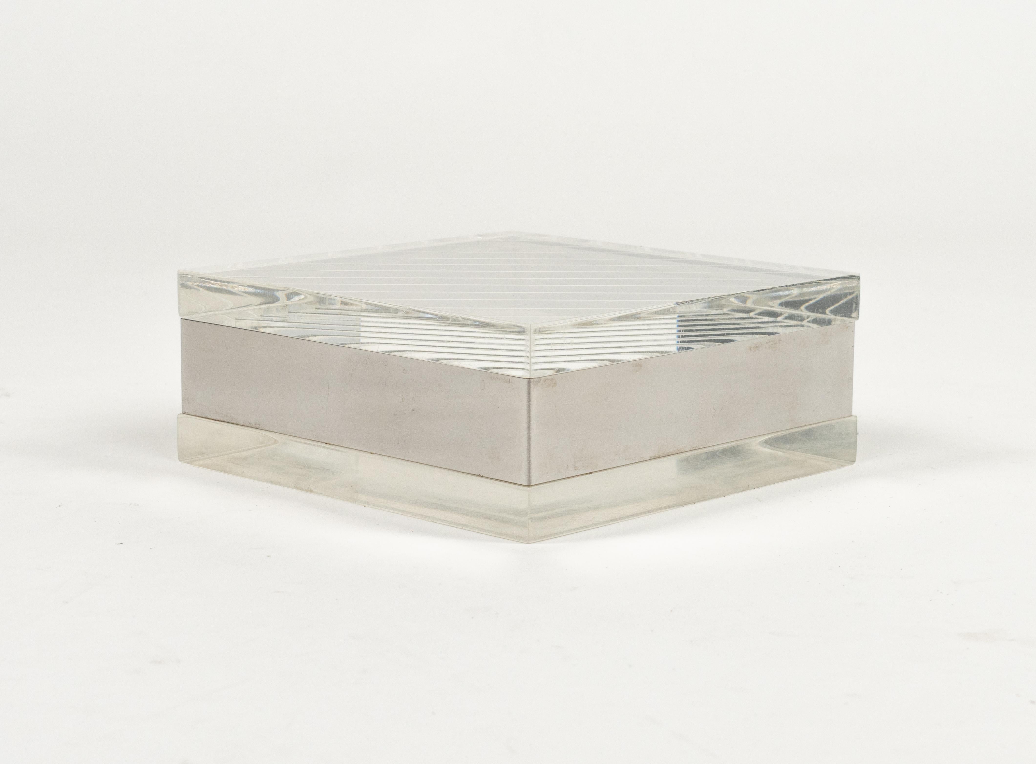 Caja decorativa cuadrada de mediados de siglo en lucita y cromo, Italia Años 70 en Bueno estado para la venta en Rome, IT