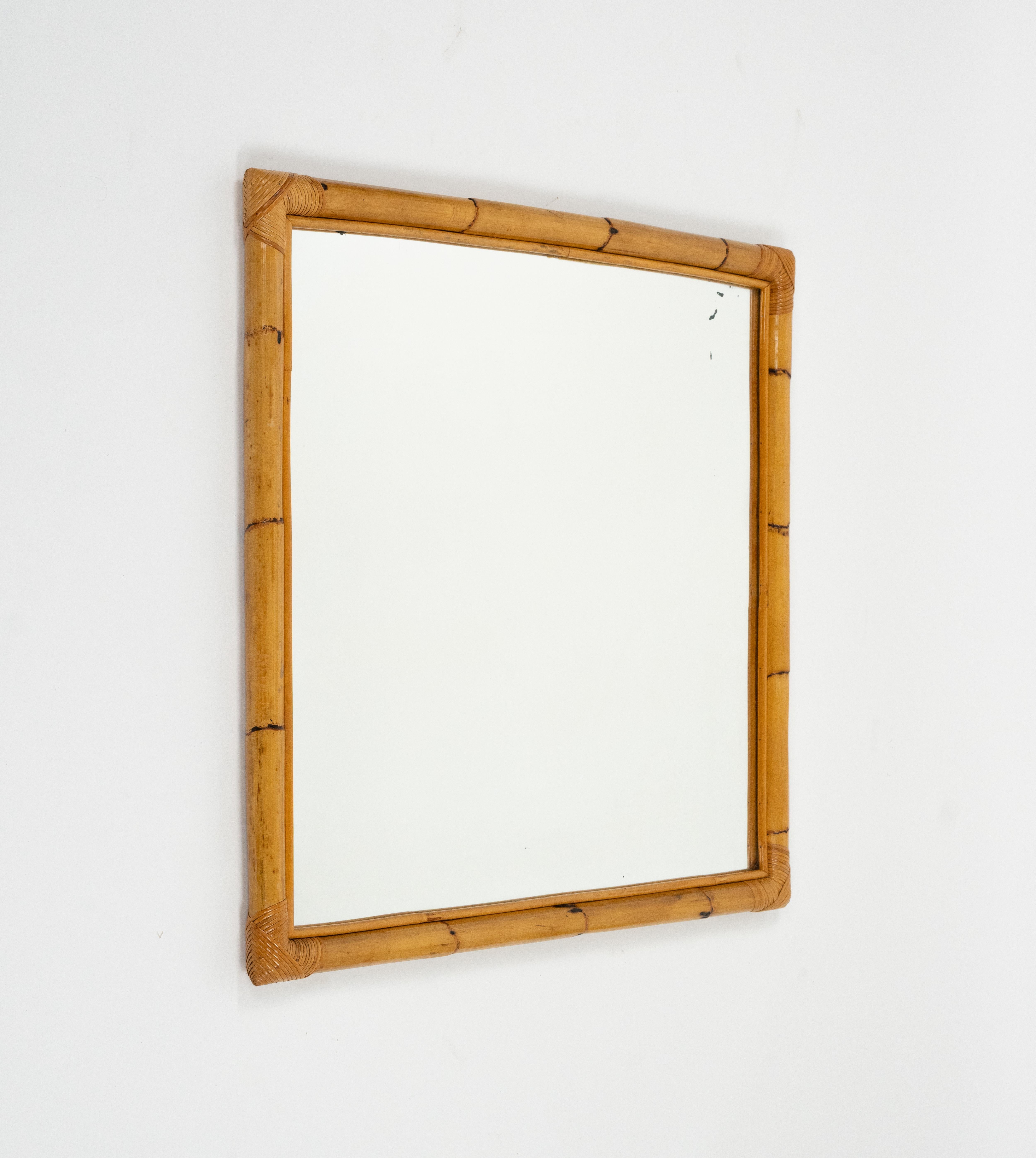 Italiano Midcentury Squared Wall Mirror Rattan and Bamboo, Italy 1970s in vendita