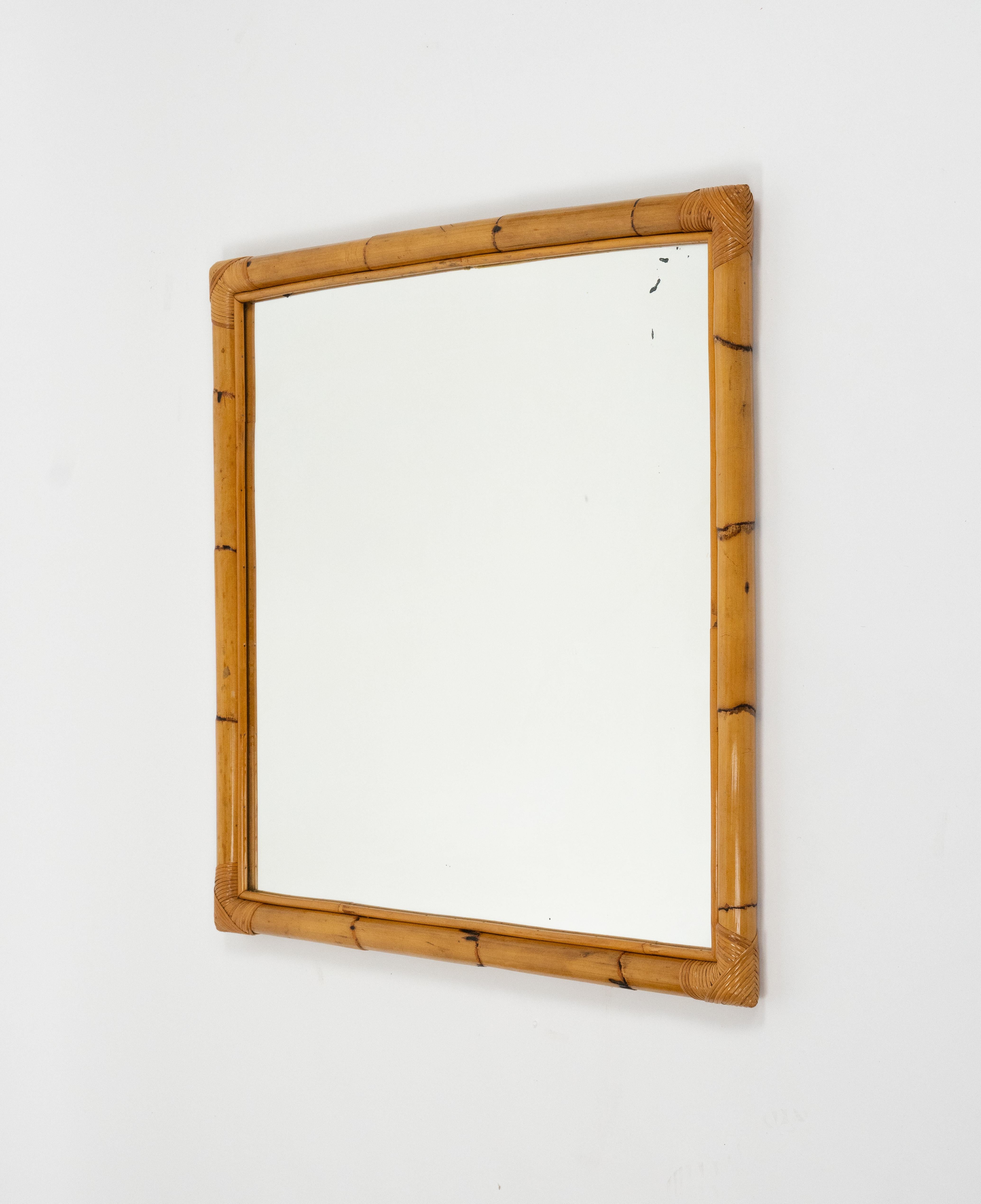 Midcentury Squared Wall Mirror Rattan and Bamboo, Italy 1970s in vendita 1