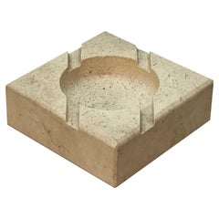 Midcentury Squared White Travertine Marble Italian Ashtray After Mannelli, 1970s