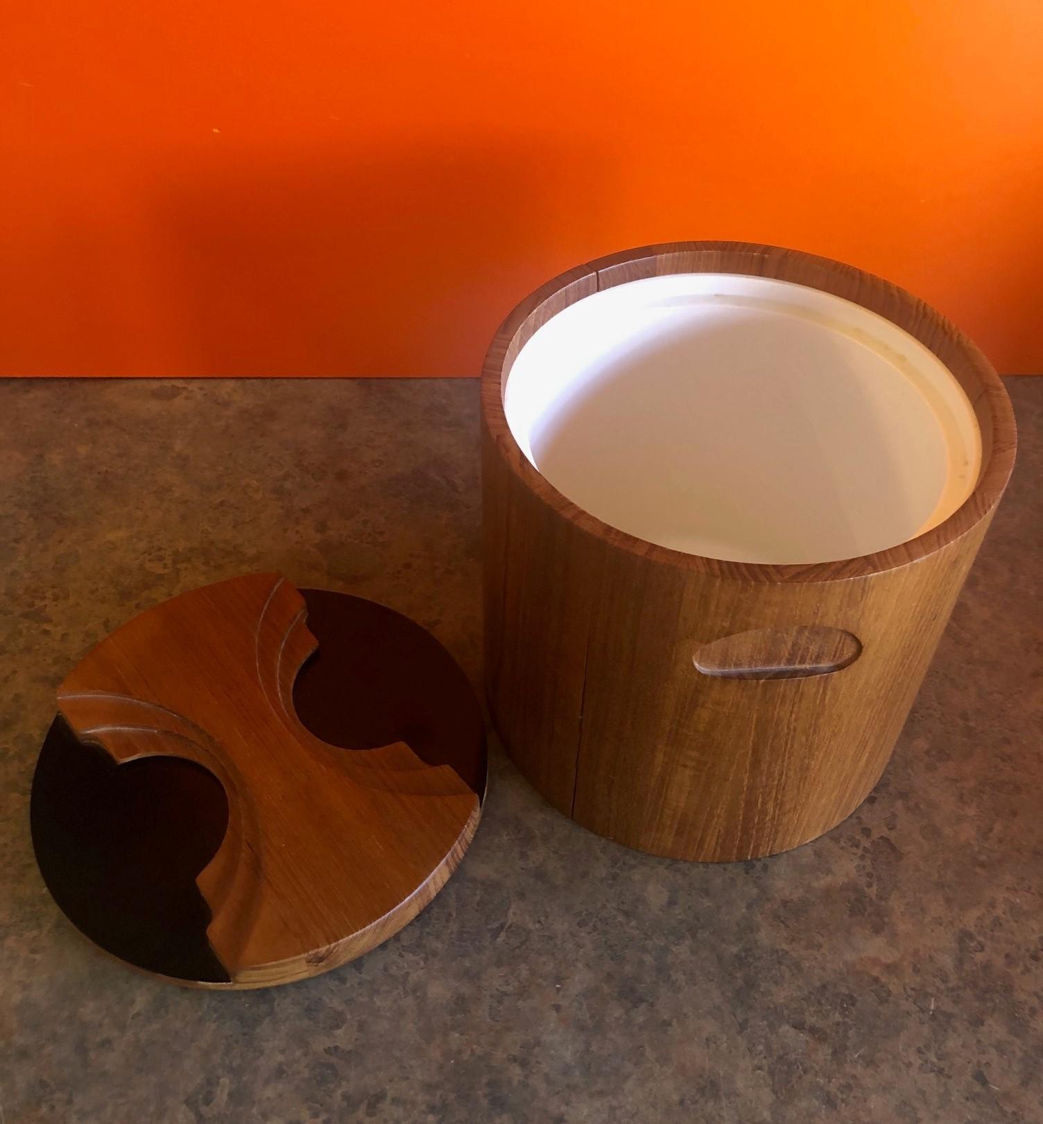 Midcentury Staved Teak Ice Bucket by Georges Briard In Good Condition For Sale In San Diego, CA