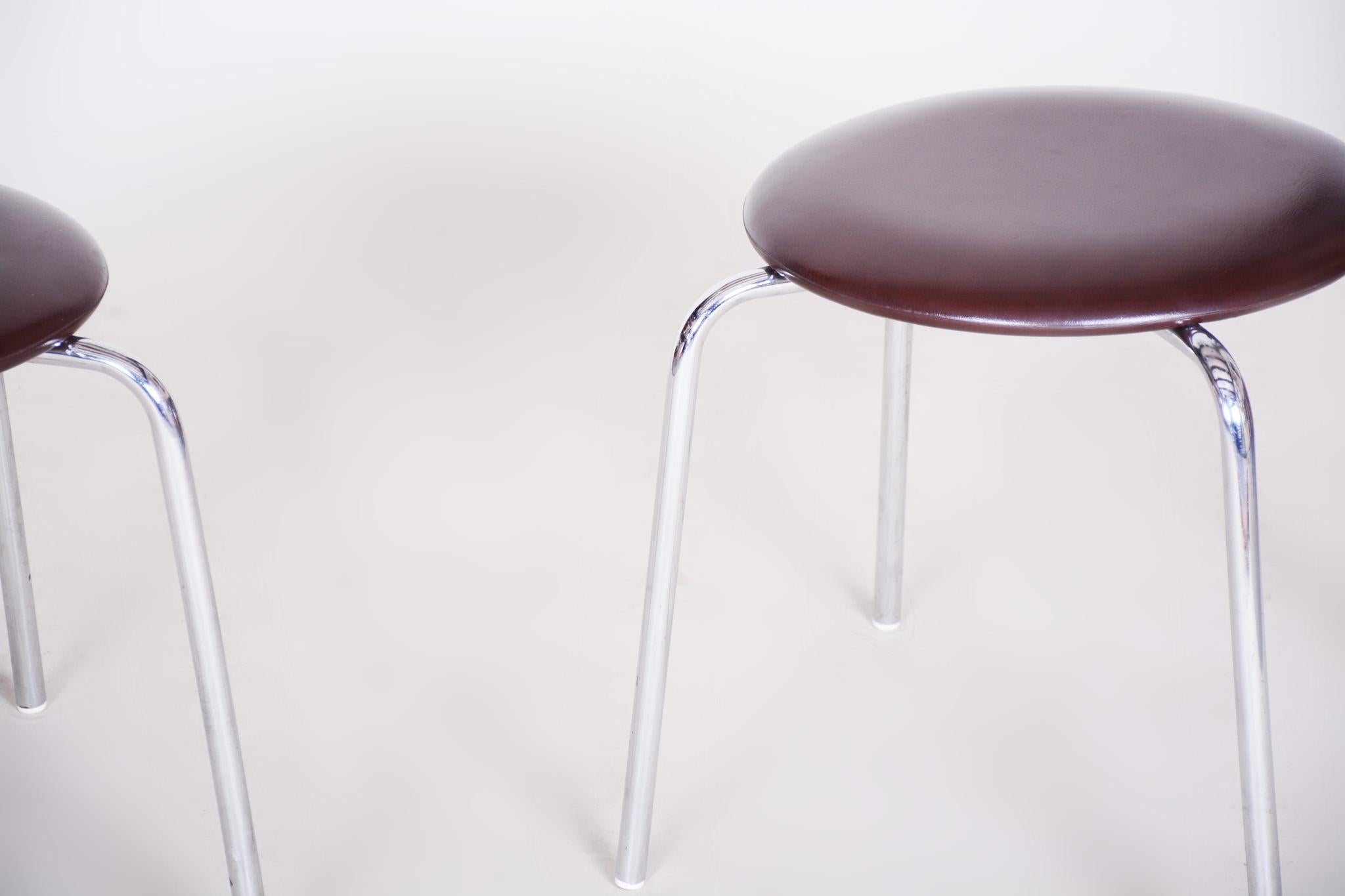 Mid-Century Modern Midcentury Steel and Leatherette Stools, 1960s, Original Condition For Sale