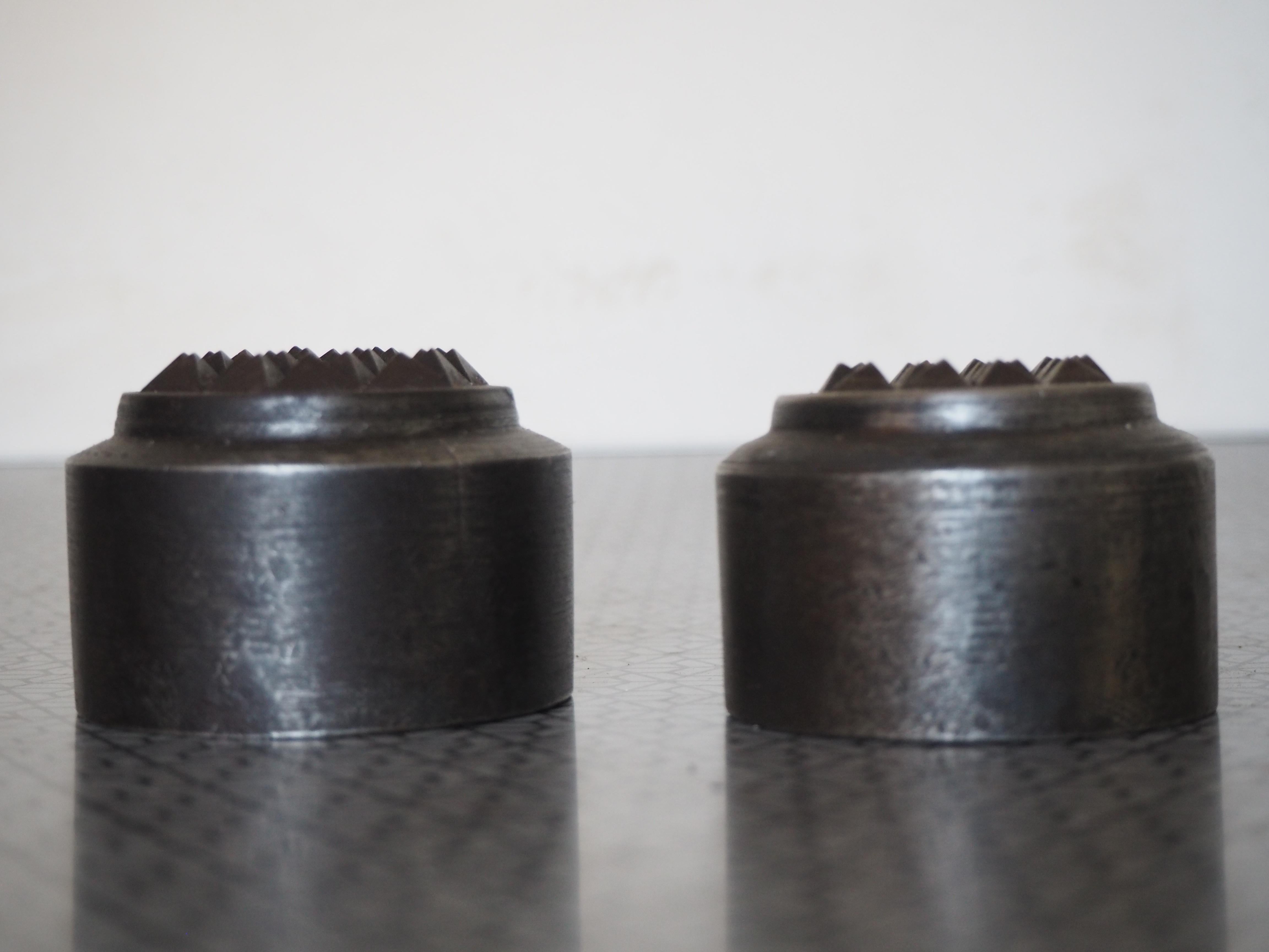 Stahl-Briefbeschwerer aus der Jahrhundertmitte, Europa, 1950er Jahre (Tschechisch) im Angebot