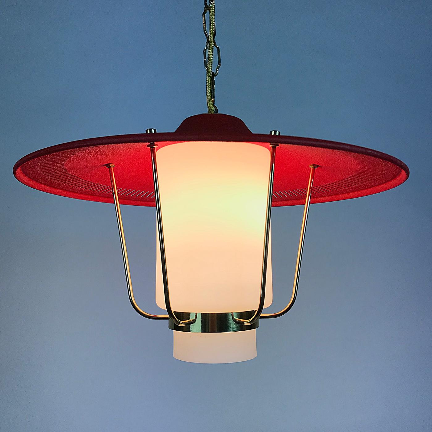 Midcentury Stilnovo Lantern Brass & Red Lacquered Shade, 1950s, Italy In Good Condition For Sale In Biebergemund, Hessen