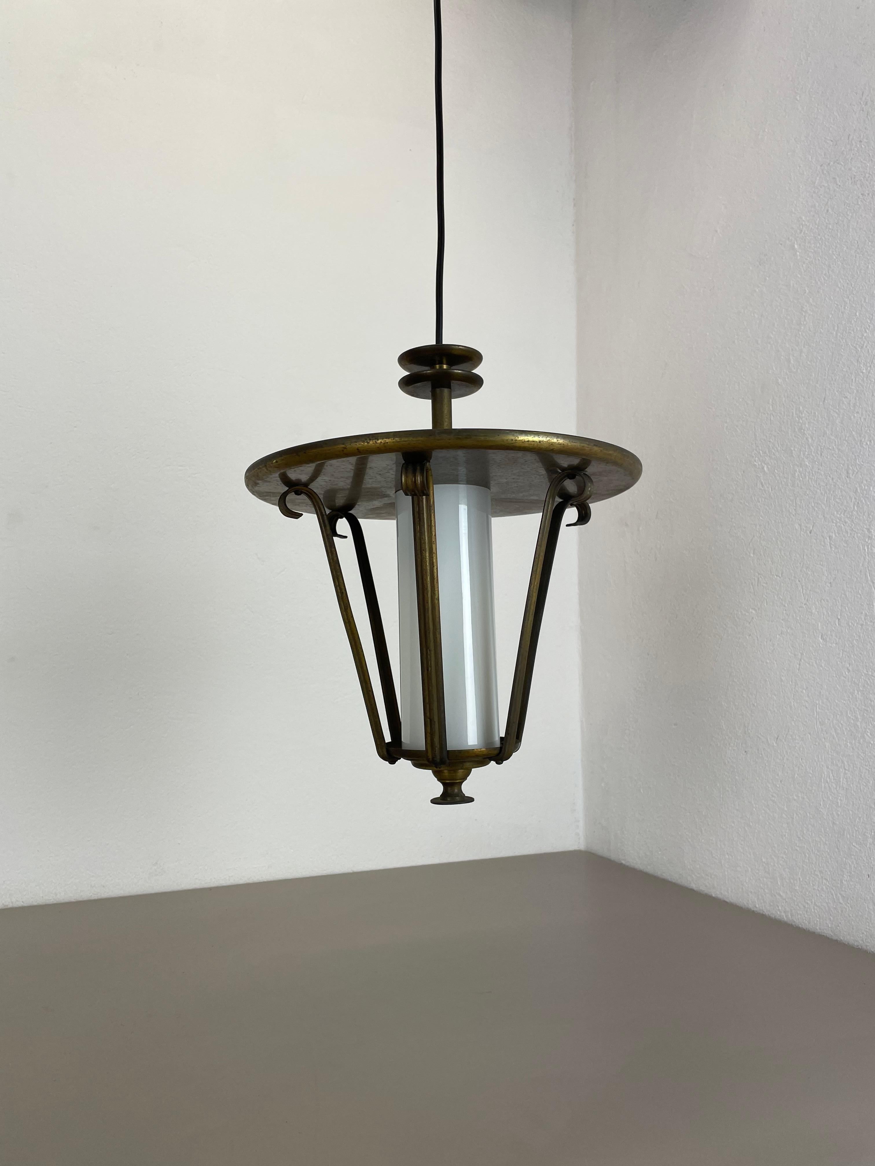 Midcentury Stilnovo Style Brass and Glass Tube Hanging Lantern Light, Italy 1950 In Good Condition For Sale In Kirchlengern, DE