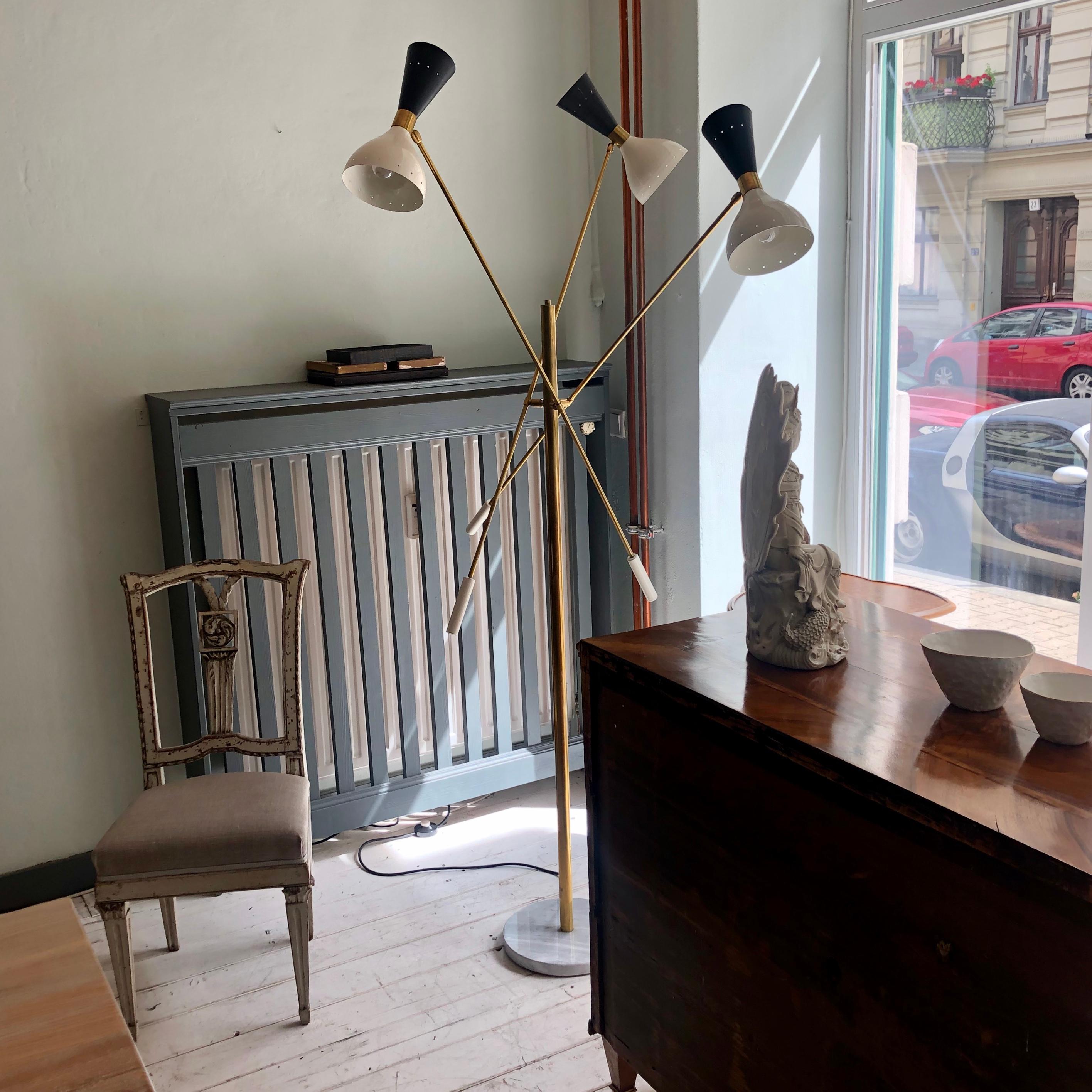 Midcentury Stilnovo Style Italian Floor Lamp Three-Arm Brass and Marble Black For Sale 4