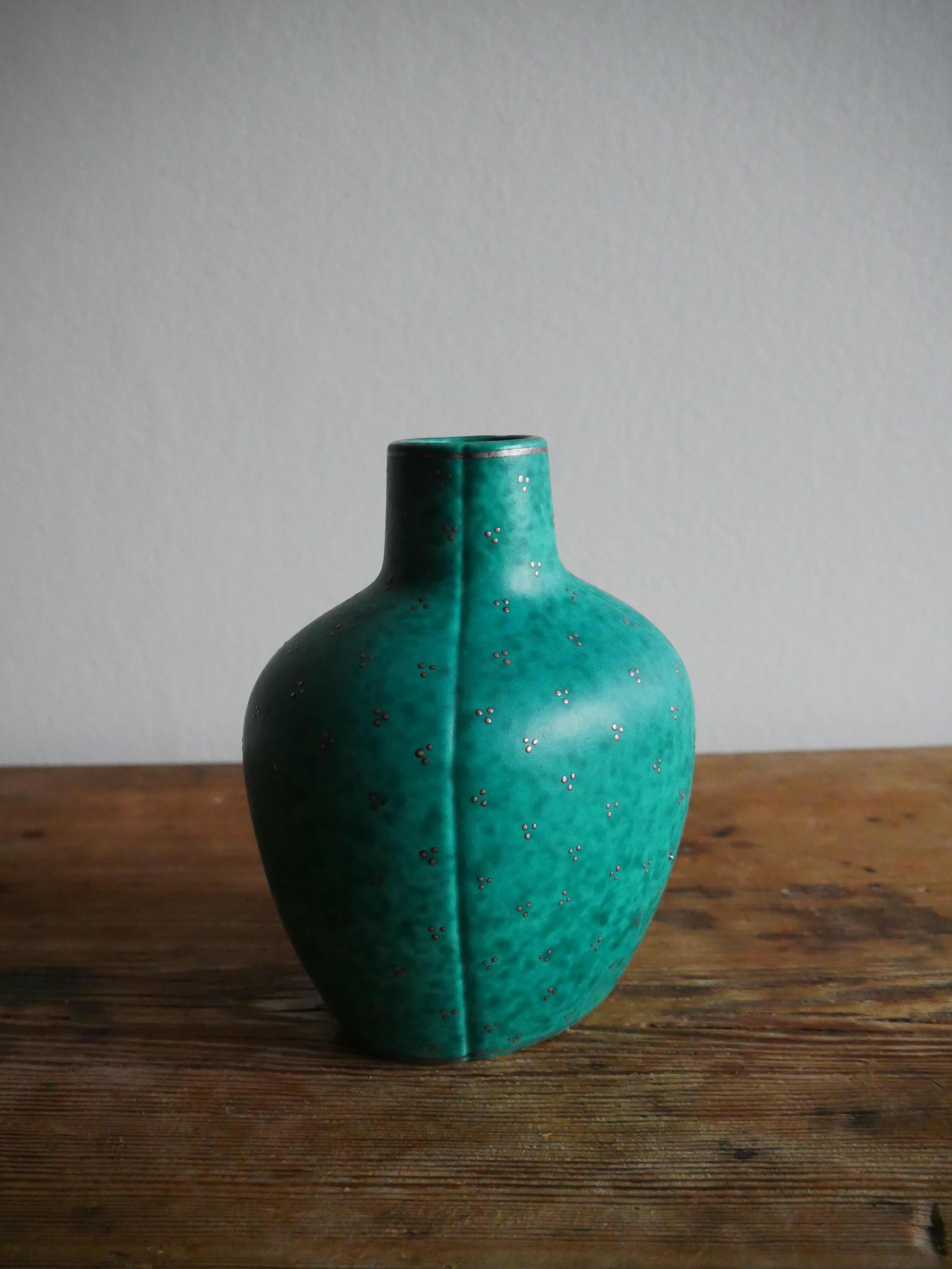 Midcentury Stoneware “Argenta” Vase by Wilhelm Kåge, Gustavsberg, Sweden, 1930s For Sale 1