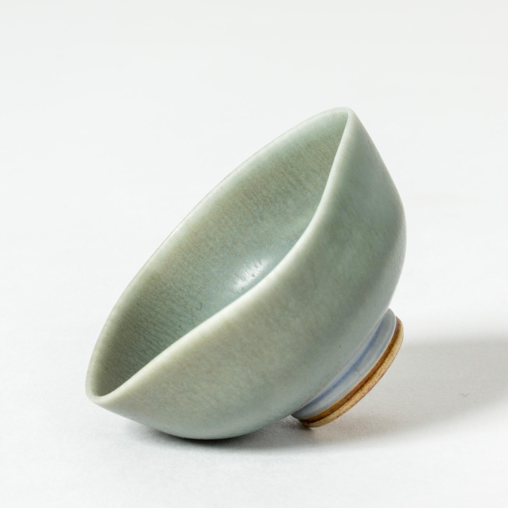 Swedish Midcentury Stoneware Bowl by Berndt Friberg, Gustavsberg, Sweden, 1950s