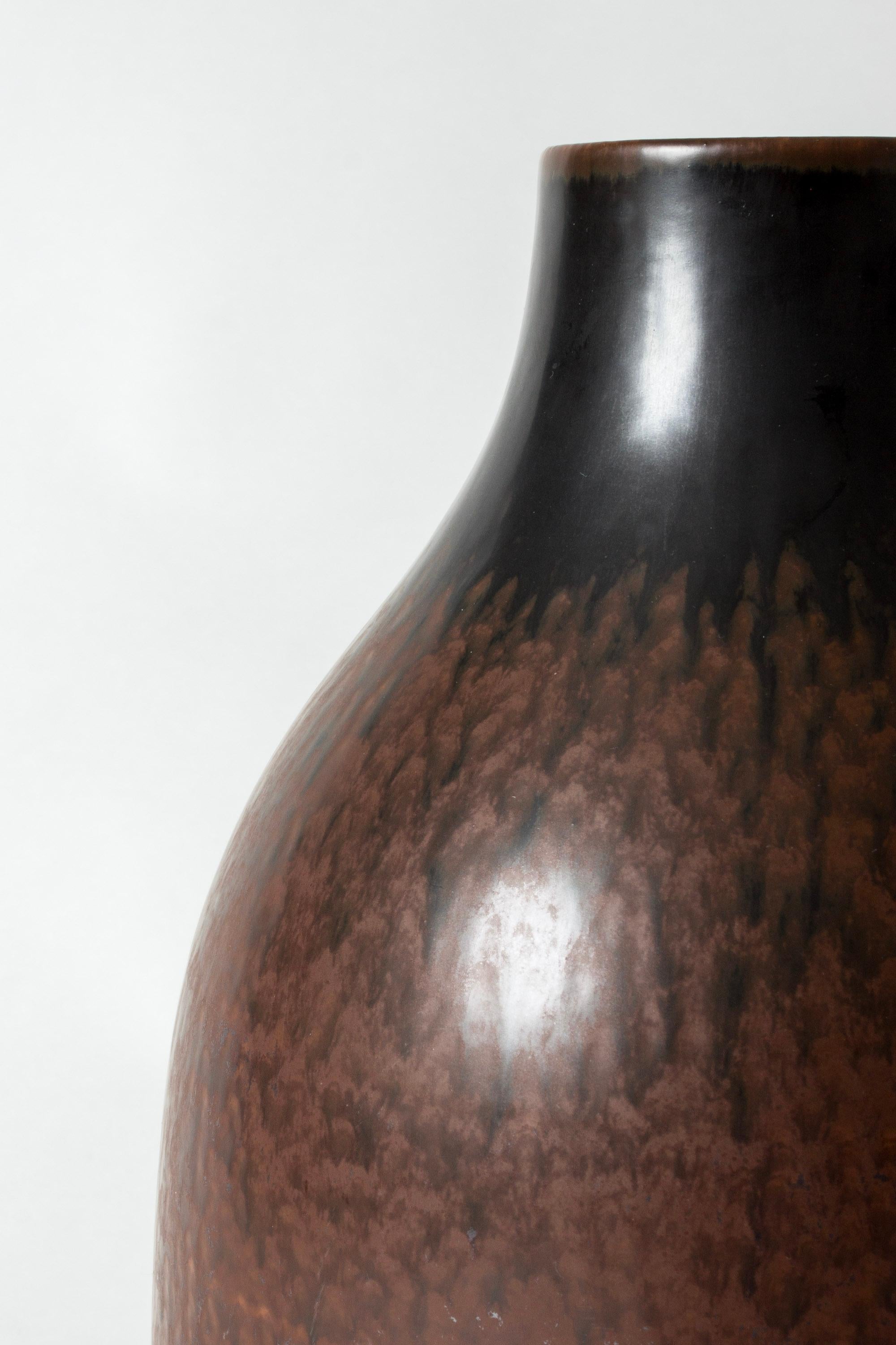 Mid-Century, Stoneware Floor Vase by Carl-Harry Stålhane, Rörstrand, Sweden, 1950s In Good Condition In Stockholm, SE