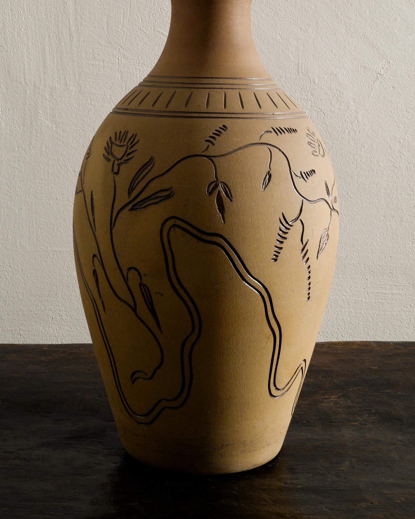 Suédois Vase de sol en grès du milieu du siècle par Sven BOLIN Produit par Höganäs Suède années 1940  en vente