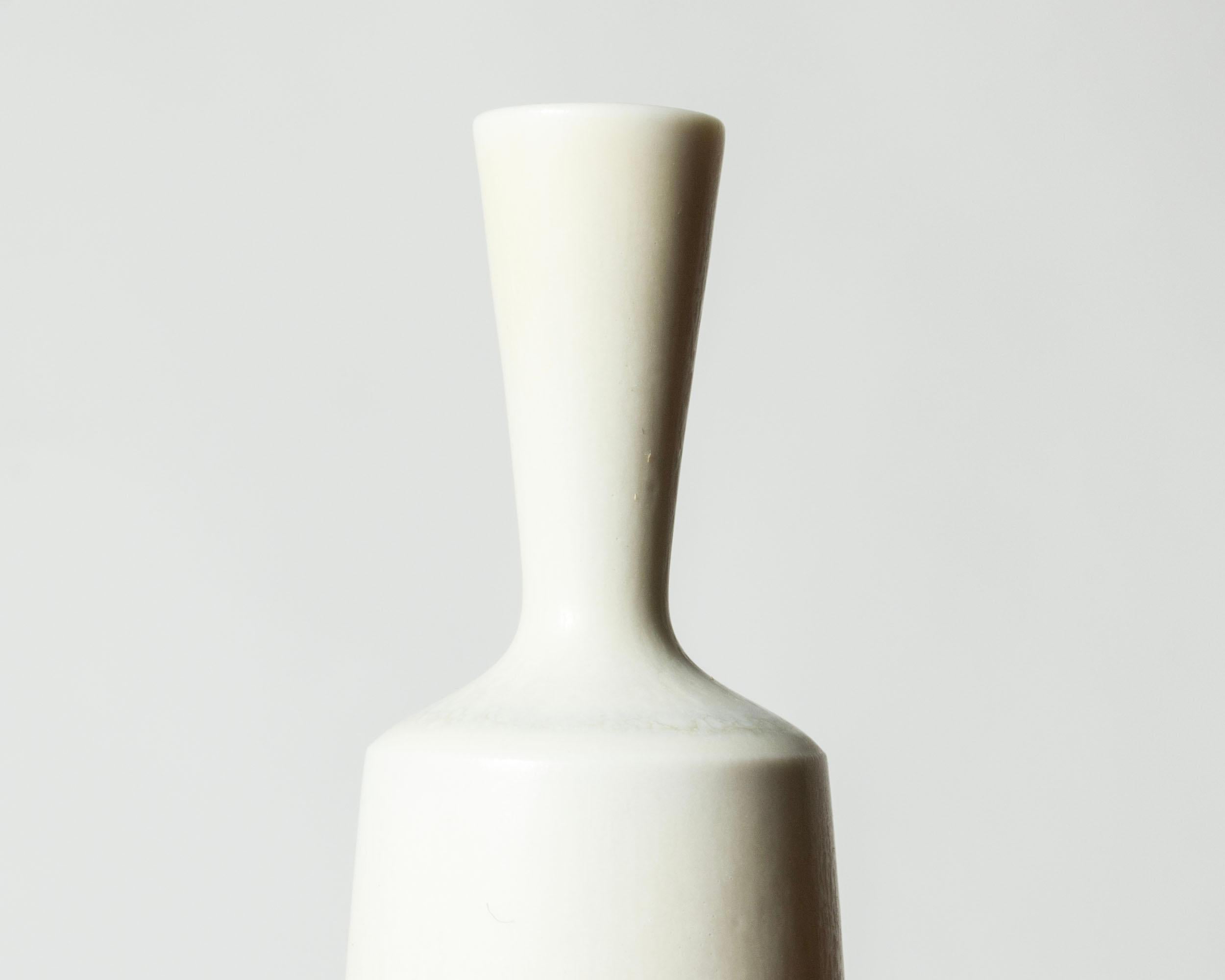 Suédois Vase miniature en grès du milieu du siècle, Berndt Friberg, Gustavsberg, Suède, années 1950 en vente
