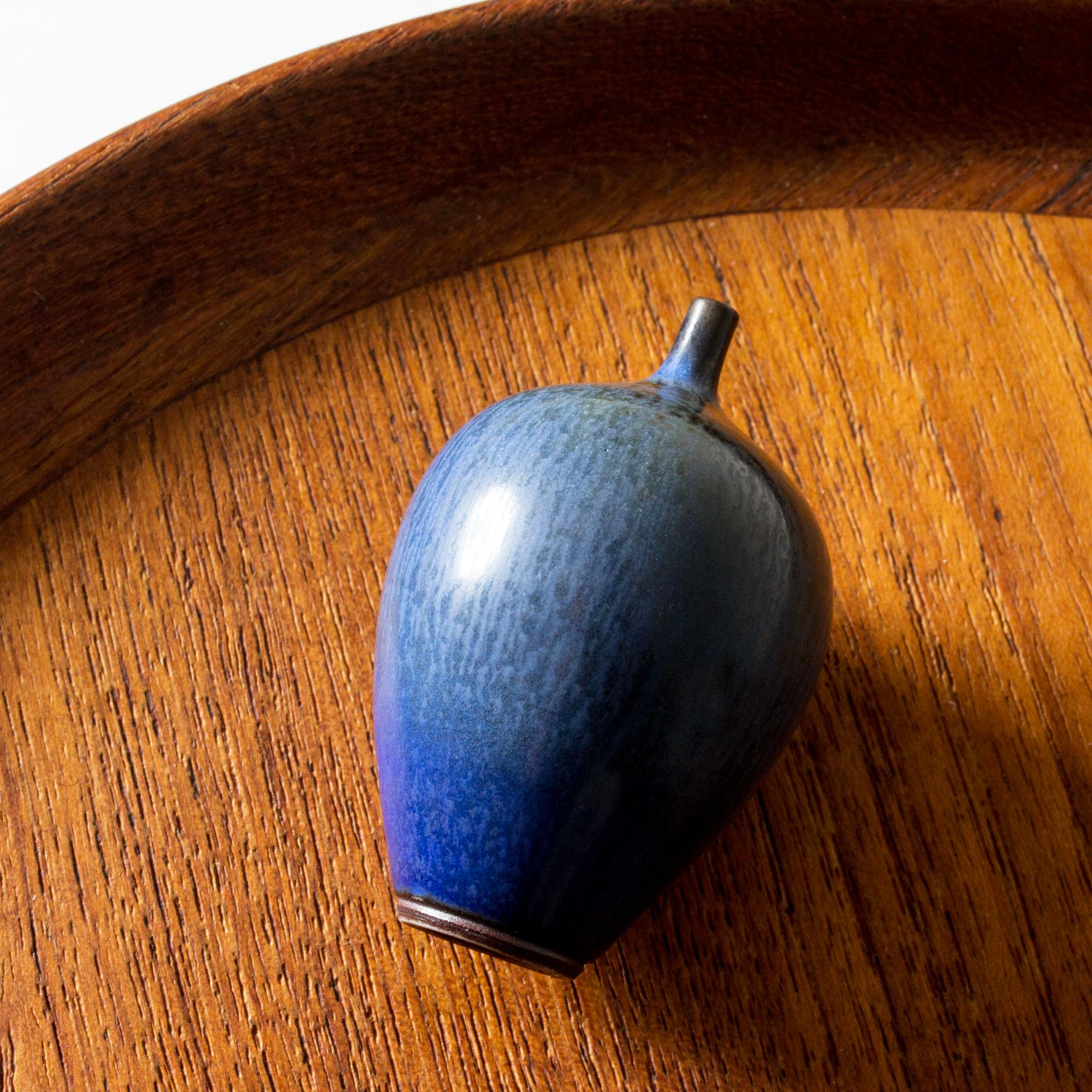 Midcentury Stoneware Miniature Vase, Berndt Friberg, Gustavsberg, Sweden, 1950s In Good Condition In Stockholm, SE