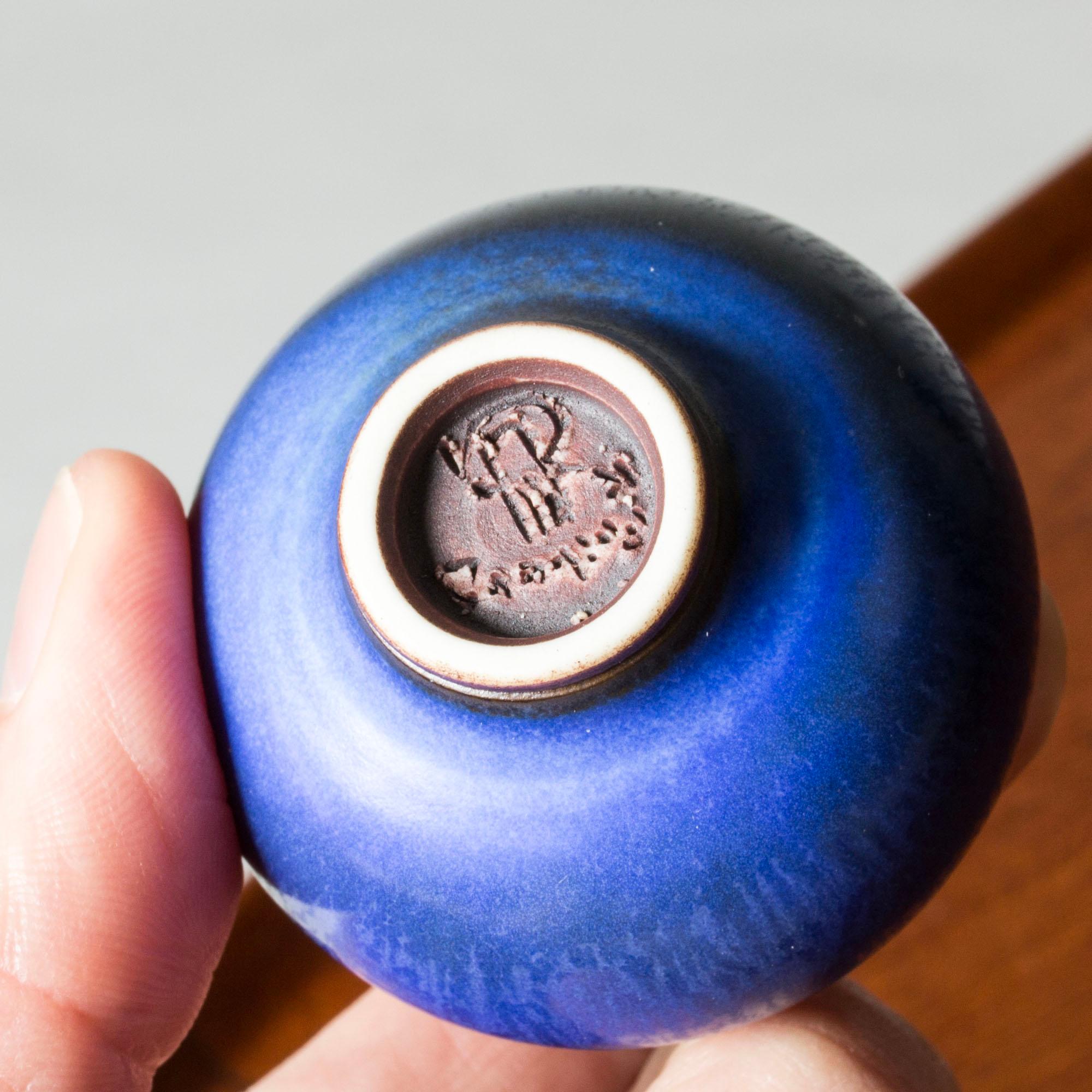 Midcentury Stoneware Miniature Vase, Berndt Friberg, Gustavsberg, Sweden, 1950s For Sale 1