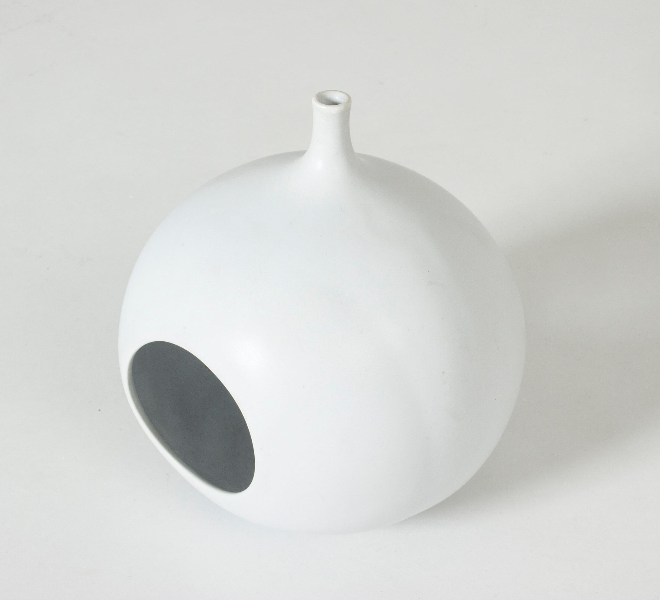 Swedish Midcentury Stoneware 'Pungo' Vase by Stig Lindberg For Sale