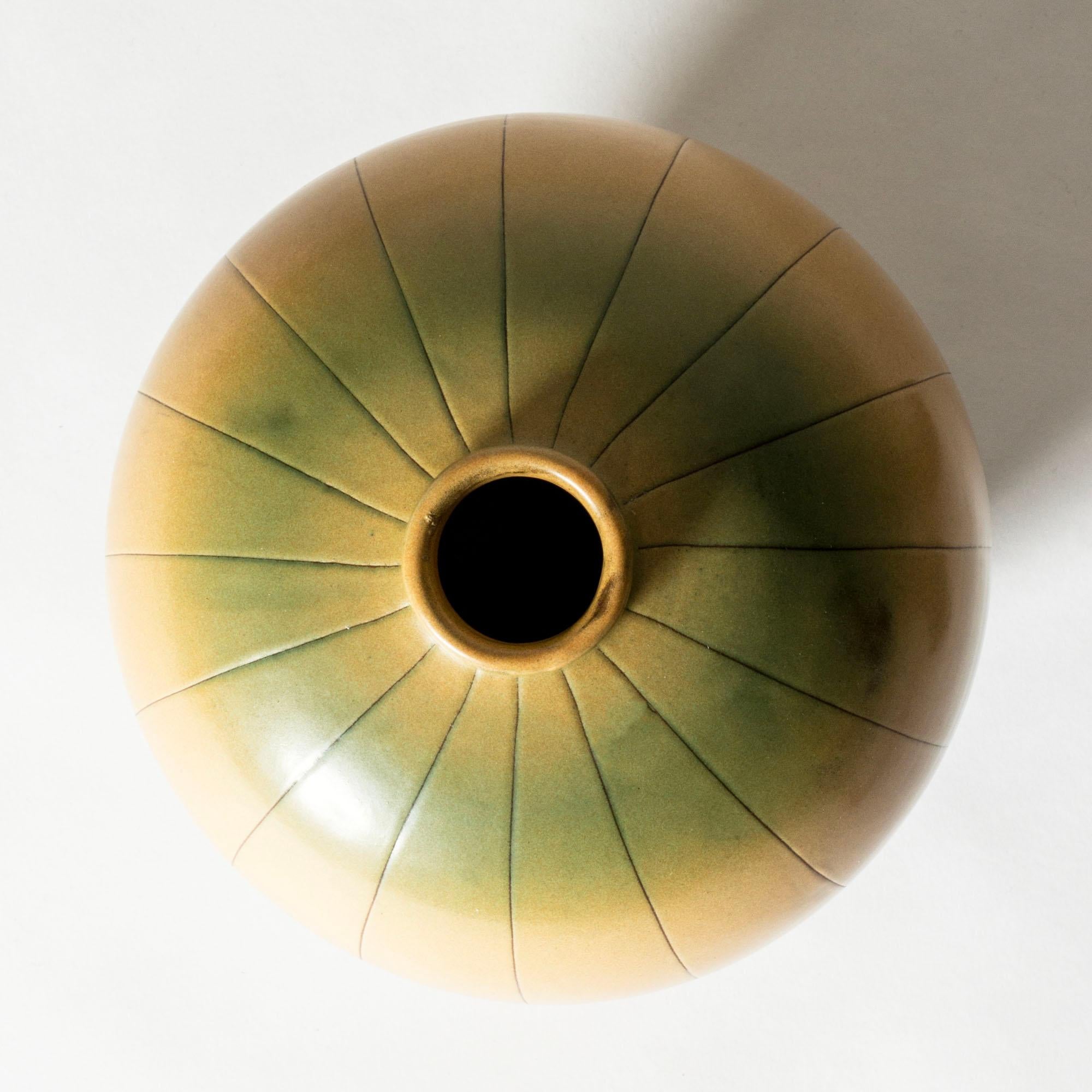 Svedese Vaso in gres della metà del secolo scorso di Anna-Lisa Thomson, Uppsala-Ekeby, Svezia, 1937 in vendita