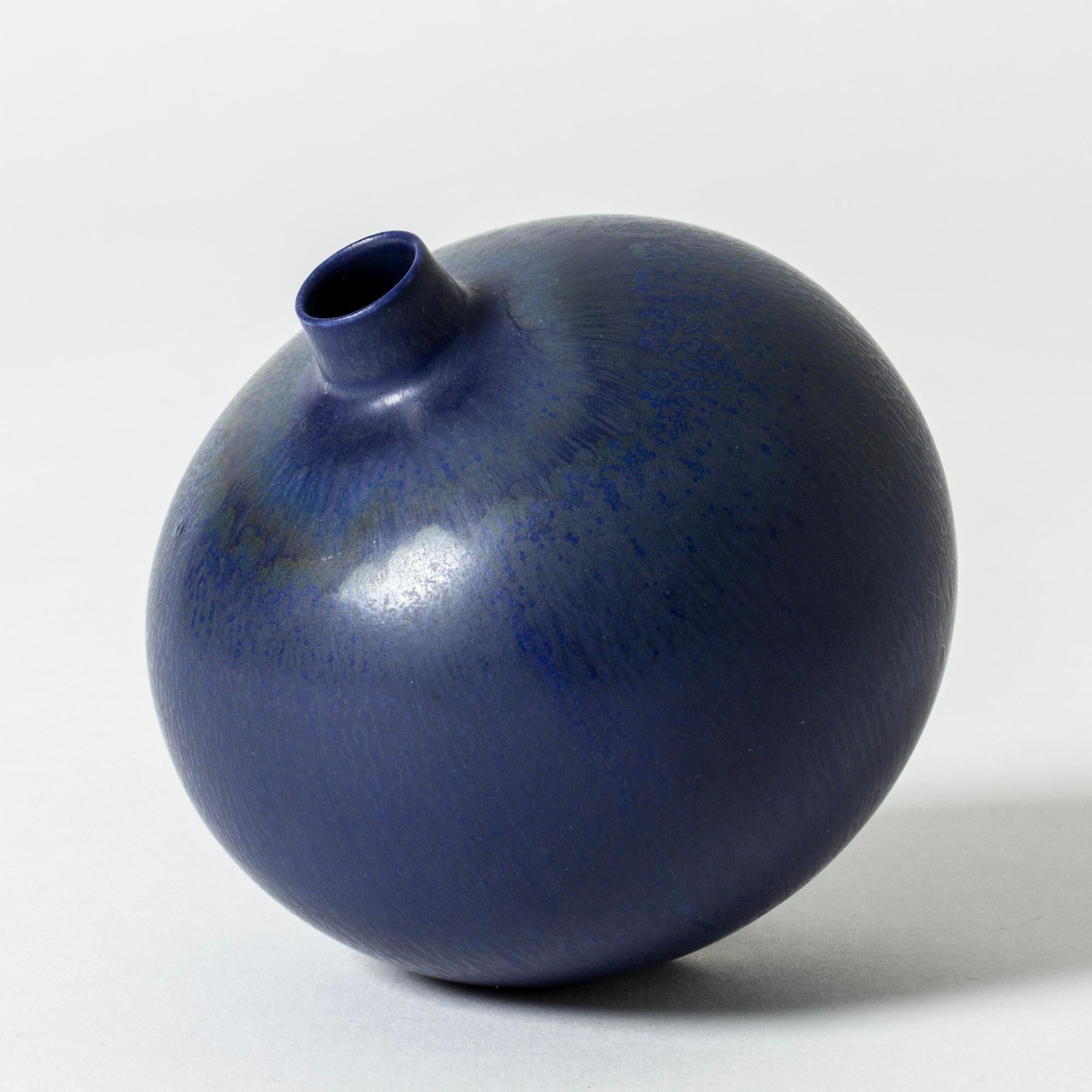 Midcentury Stoneware Vase by Berndt Friberg, Gustavsberg, Sweden, 1930s In Good Condition In Stockholm, SE