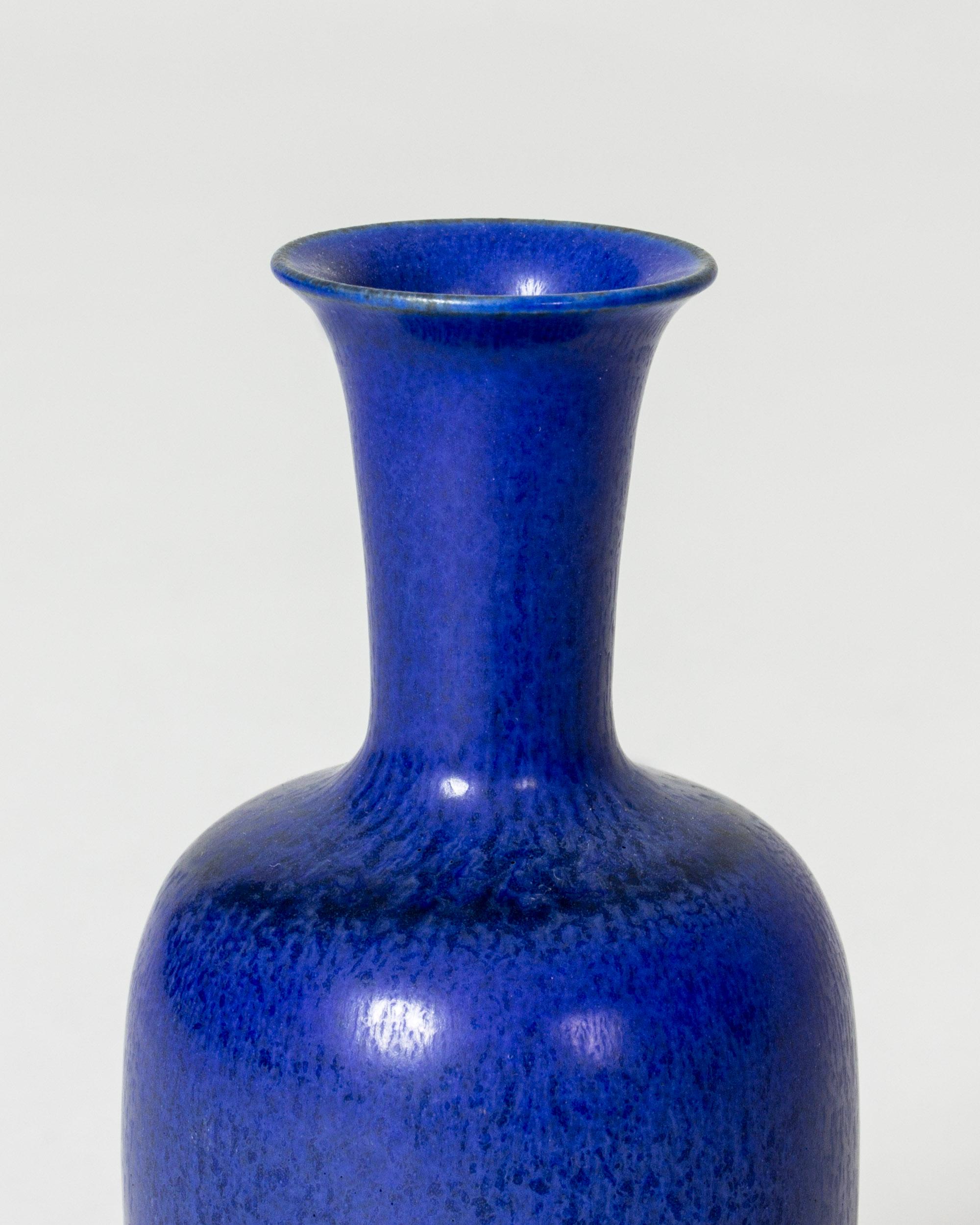 Scandinavo moderno Vaso in gres della metà del secolo scorso di Berndt Friberg, Gustavsberg, Svezia, anni '1950 in vendita