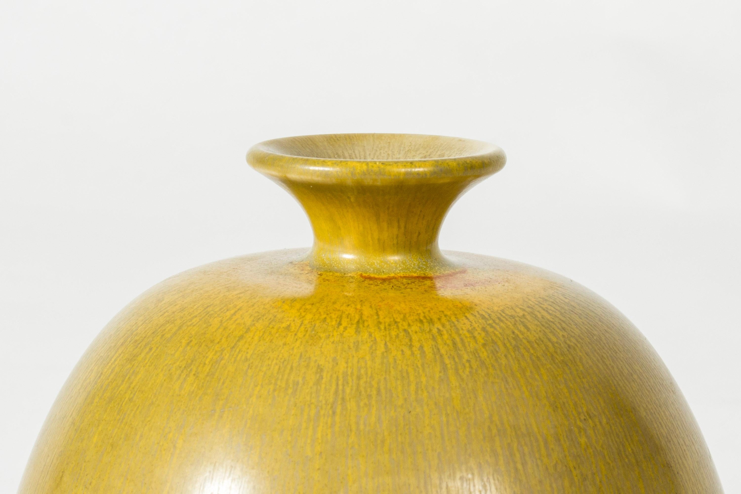 Scandinavian Modern Midcentury Stoneware Vase by Berndt Friberg, Gustavsberg, Sweden, 1950s