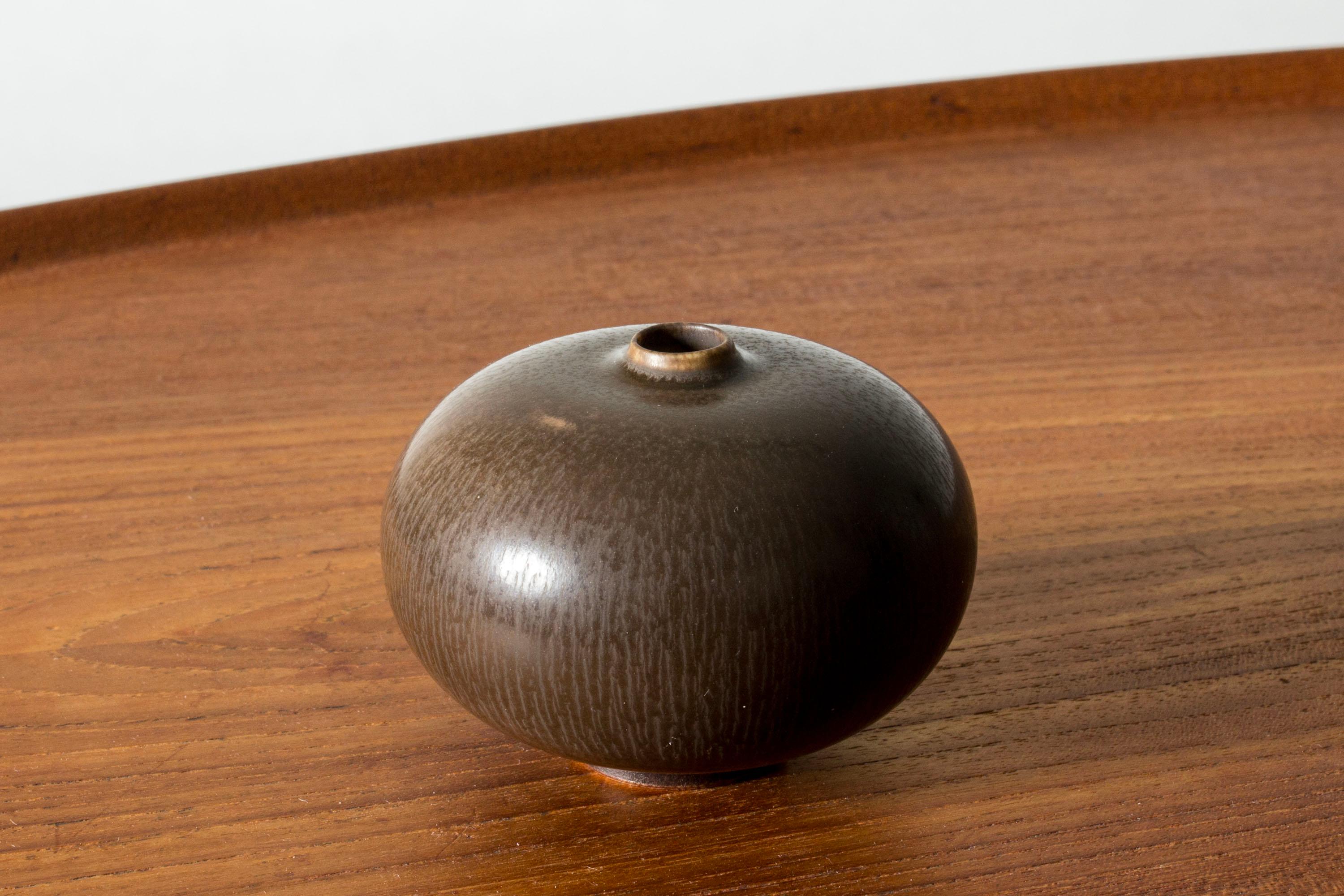 Scandinavo moderno Vaso in gres della metà del secolo scorso di Berndt Friberg, Gustavsberg, Svezia, anni '1950 in vendita