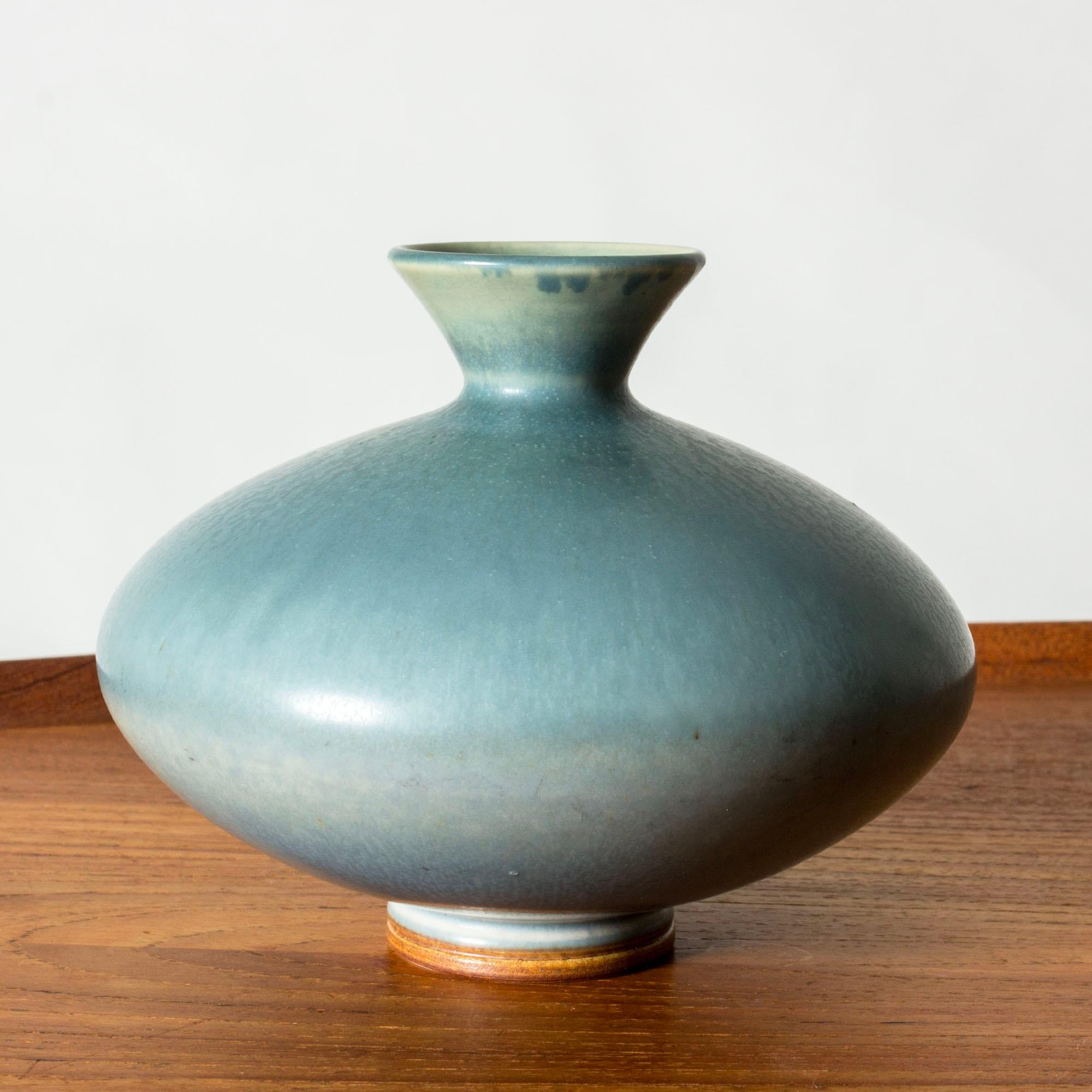 Scandinavo moderno Vaso in gres della metà del secolo scorso di Berndt Friberg, Gustavsberg, Svezia, anni '1950 in vendita