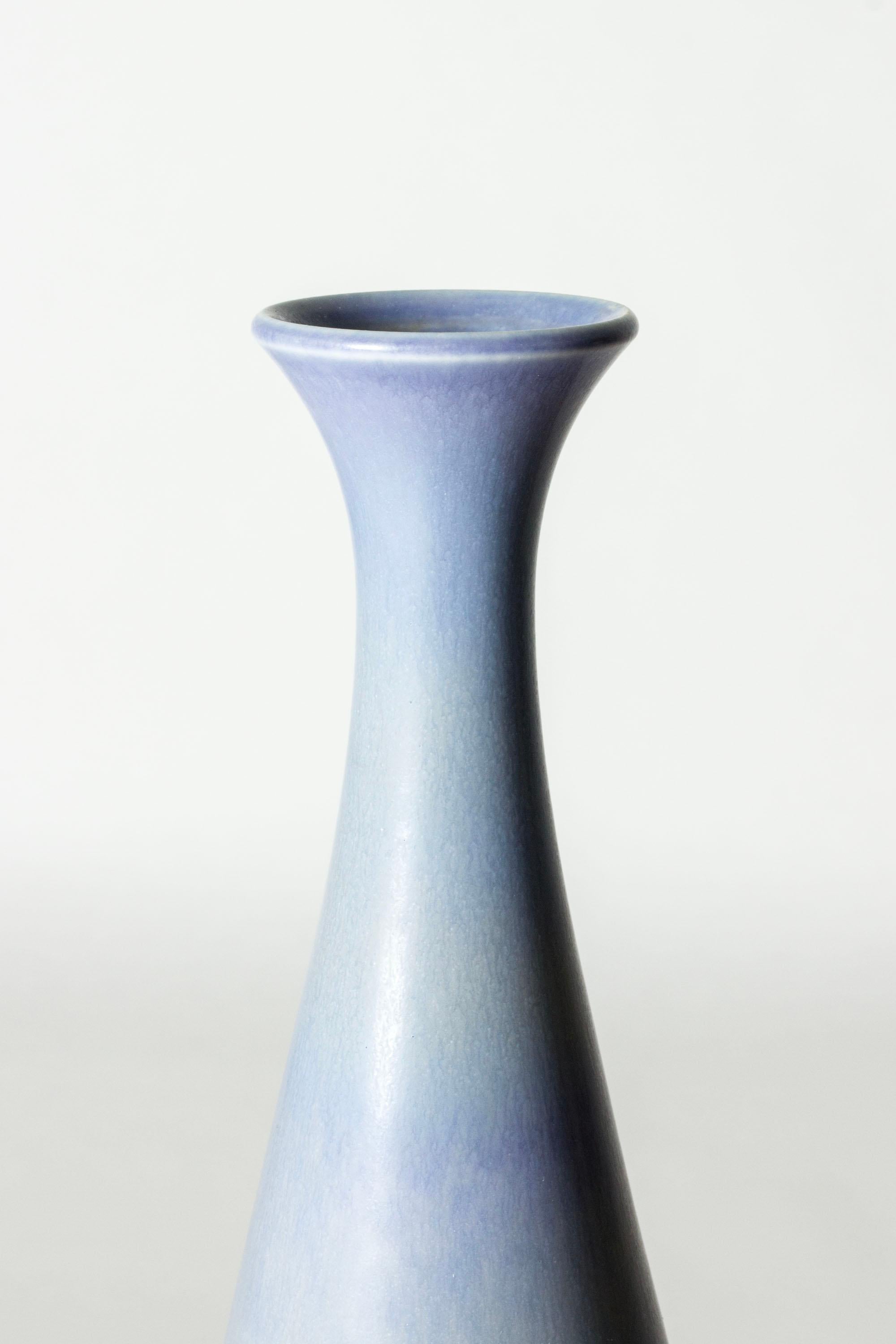 Steingutvase aus der Mitte des Jahrhunderts von Berndt Friberg, Gustavsberg, Schweden, 1950er Jahre (Skandinavische Moderne) im Angebot