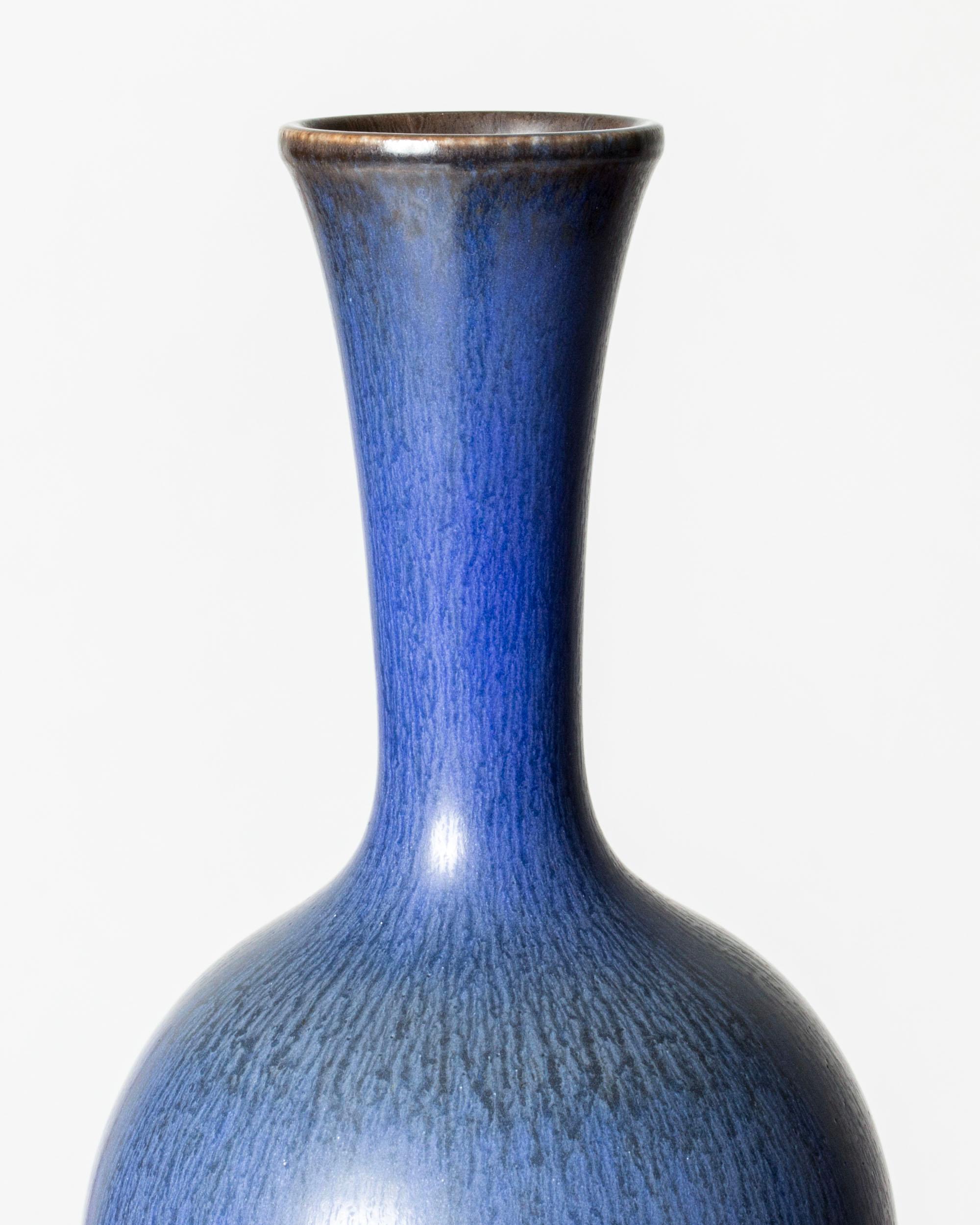 Scandinavo moderno Vaso in gres della metà del secolo scorso di Berndt Friberg, Gustavsberg, Svezia, anni '1950 in vendita