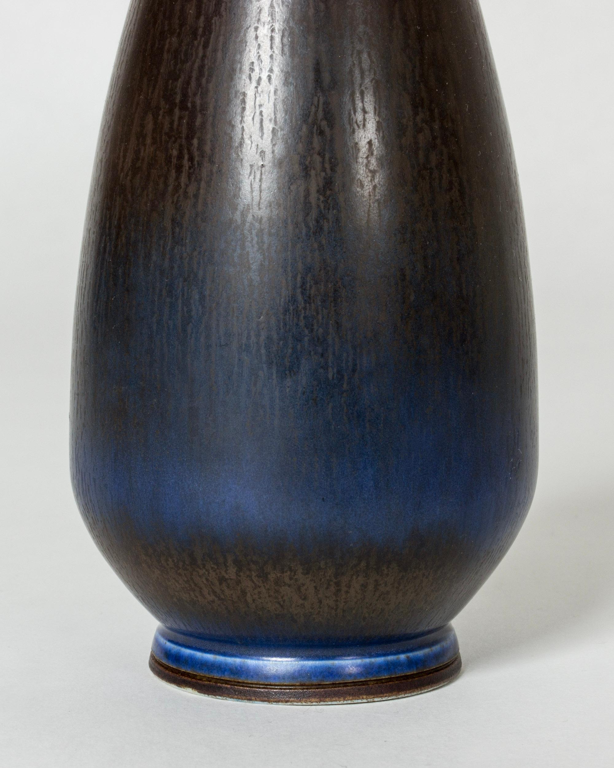 Swedish Midcentury Stoneware Vase by Berndt Friberg, Gustavsberg, Sweden, 1950s