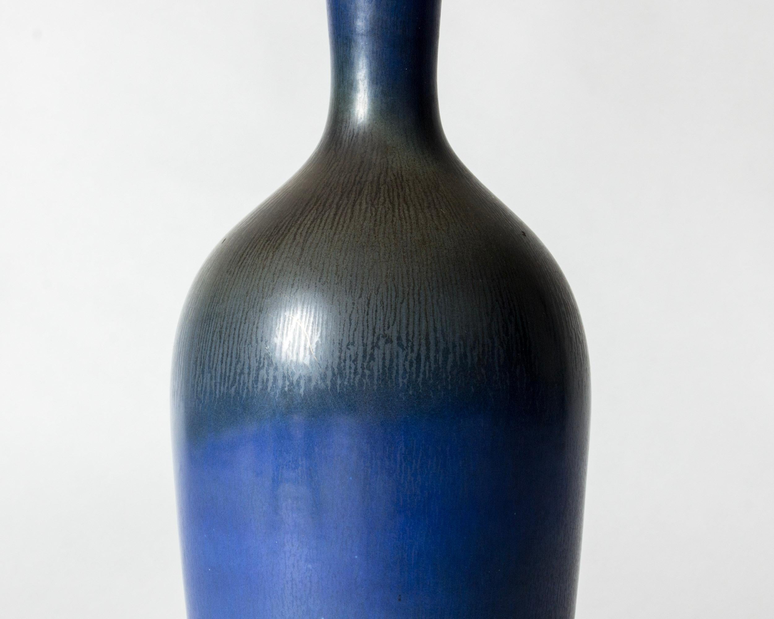 Suédois Vase en grès du milieu du siècle dernier de Berndt Friberg, Gustavsberg, Suède, années 1950 en vente