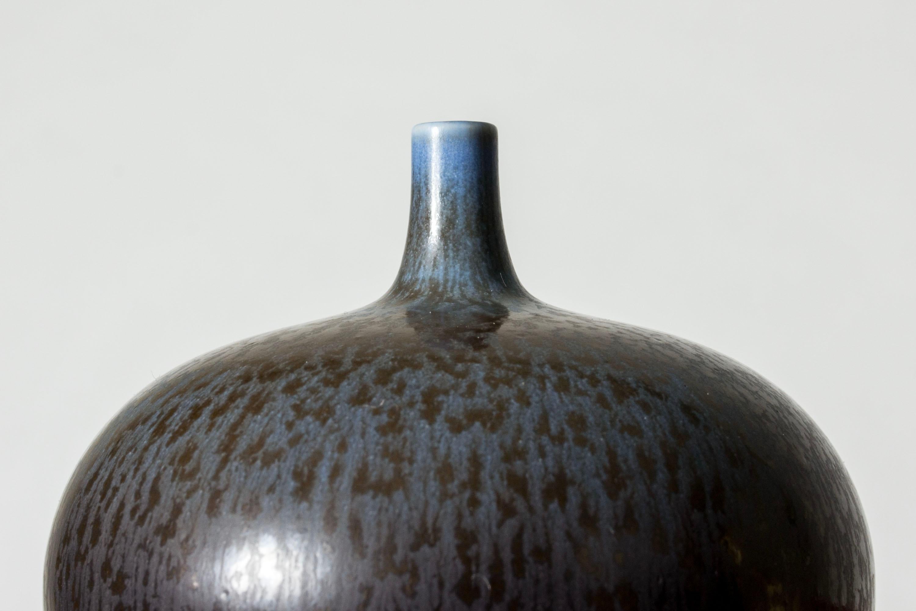 Svedese Vaso in gres della metà del secolo scorso di Berndt Friberg, Gustavsberg, Svezia, anni '1950 in vendita