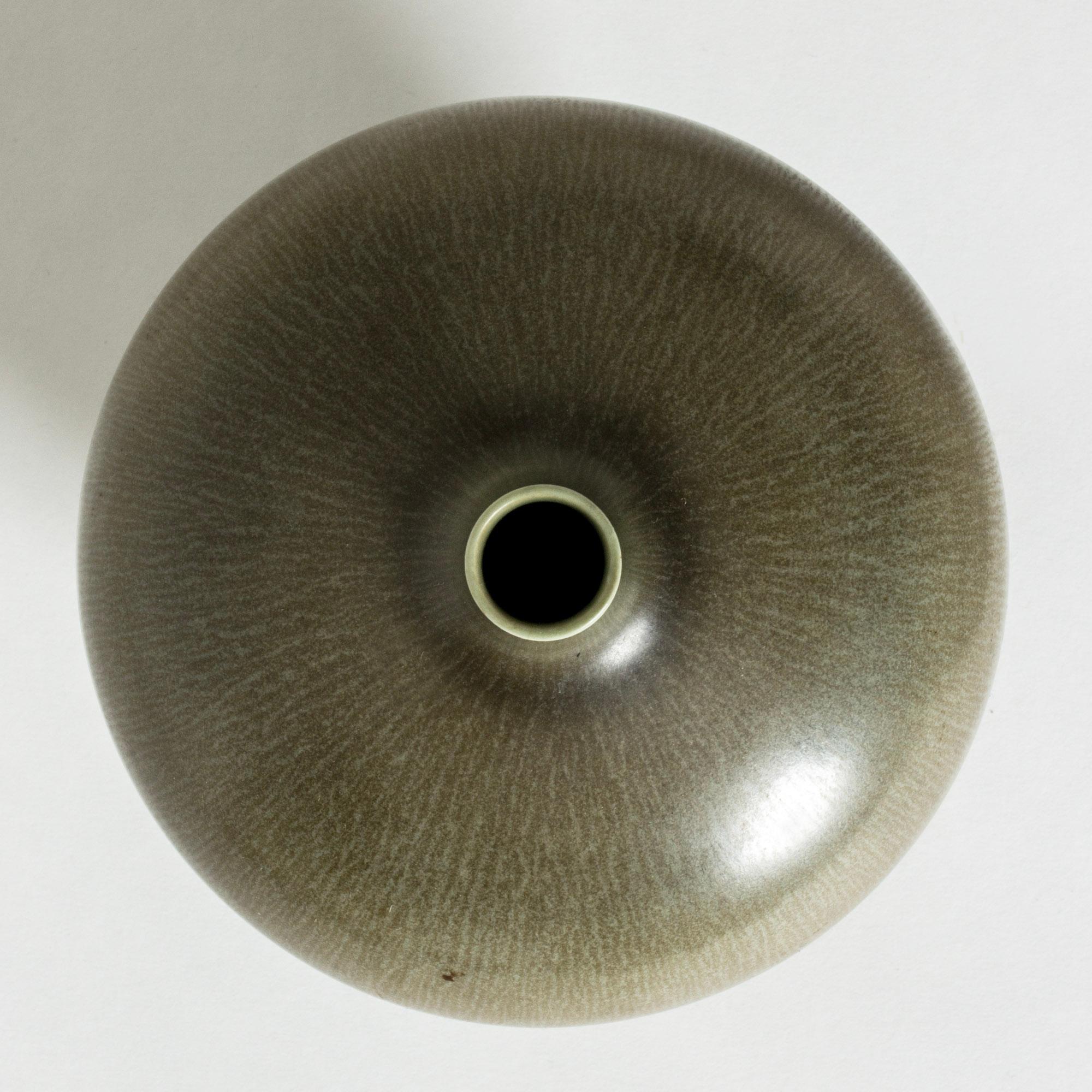 Midcentury Stoneware Vase by Berndt Friberg, Gustavsberg, Sweden, 1950s In Good Condition For Sale In Stockholm, SE