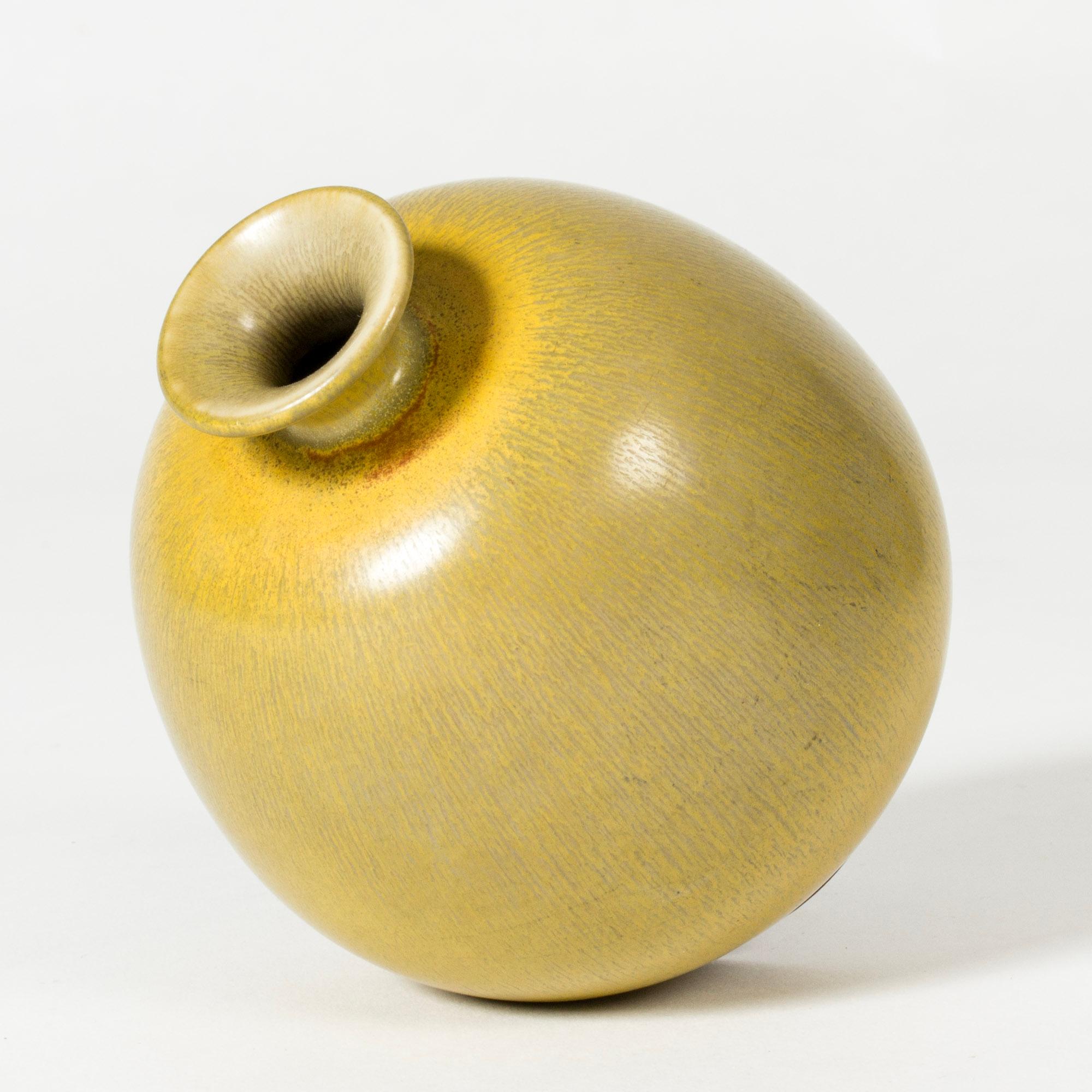 Midcentury Stoneware Vase by Berndt Friberg, Gustavsberg, Sweden, 1950s In Good Condition In Stockholm, SE