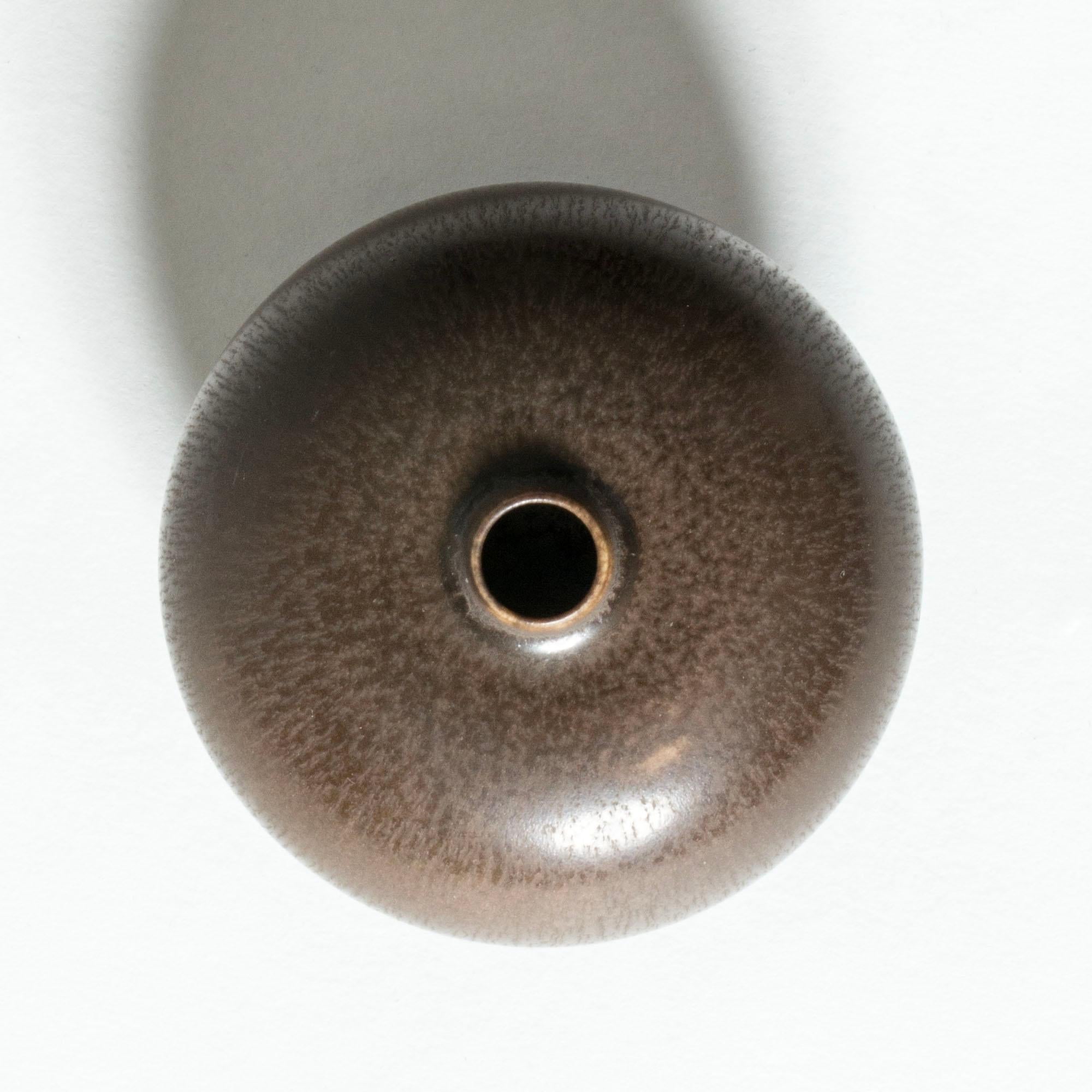 Vaso in gres della metà del secolo scorso di Berndt Friberg, Gustavsberg, Svezia, anni '1950 In condizioni buone in vendita a Stockholm, SE