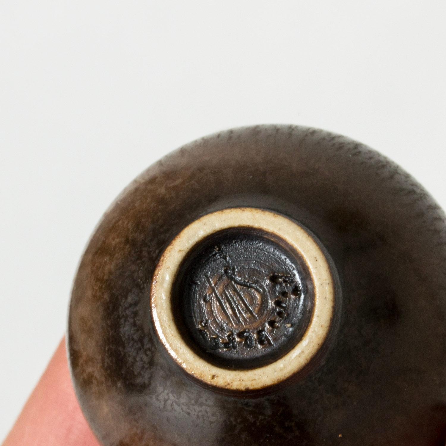 Metà XX secolo Vaso in gres della metà del secolo scorso di Berndt Friberg, Gustavsberg, Svezia, anni '1950 in vendita