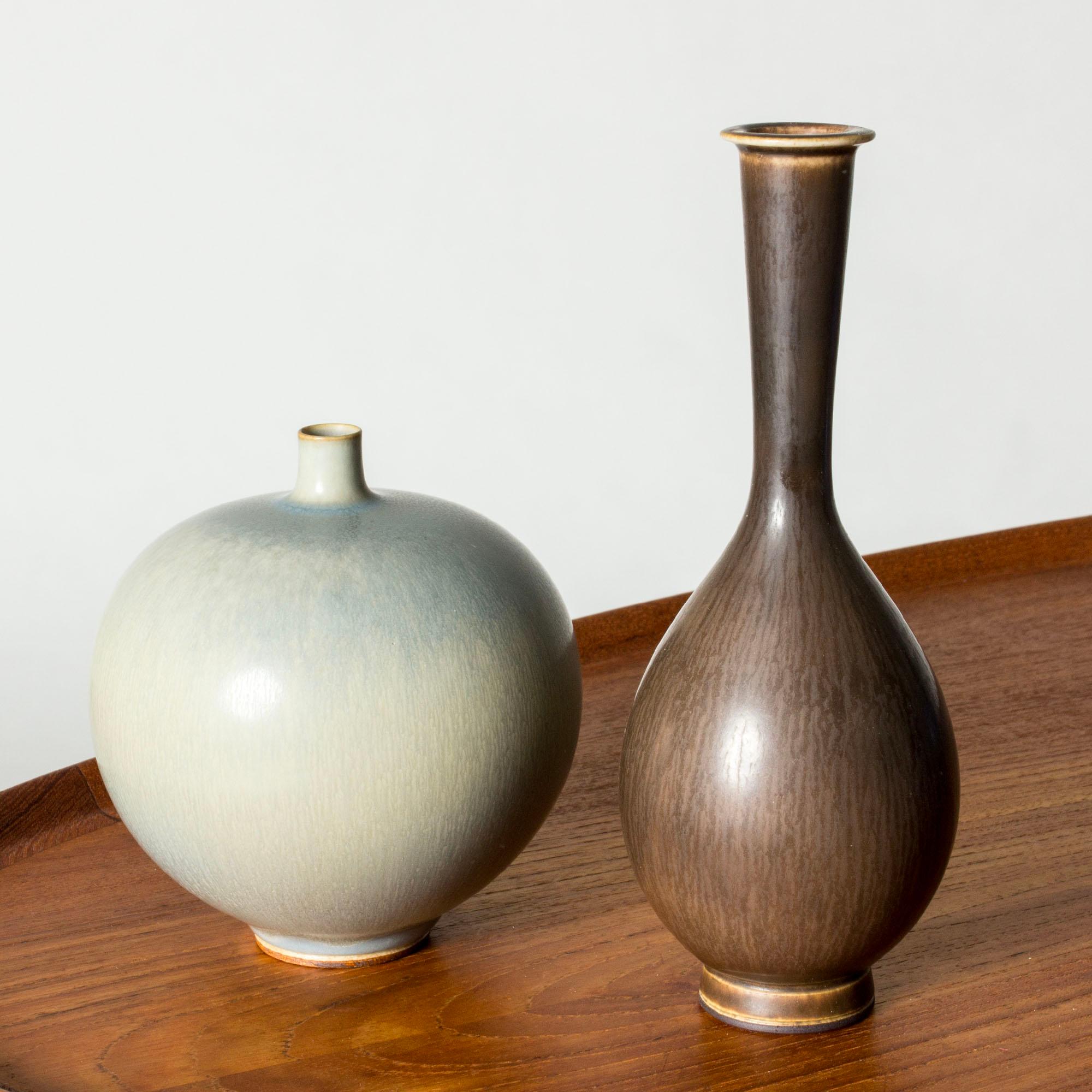 Grès porcellanato Vaso in gres della metà del secolo scorso di Berndt Friberg, Gustavsberg, Svezia, anni '1950 in vendita