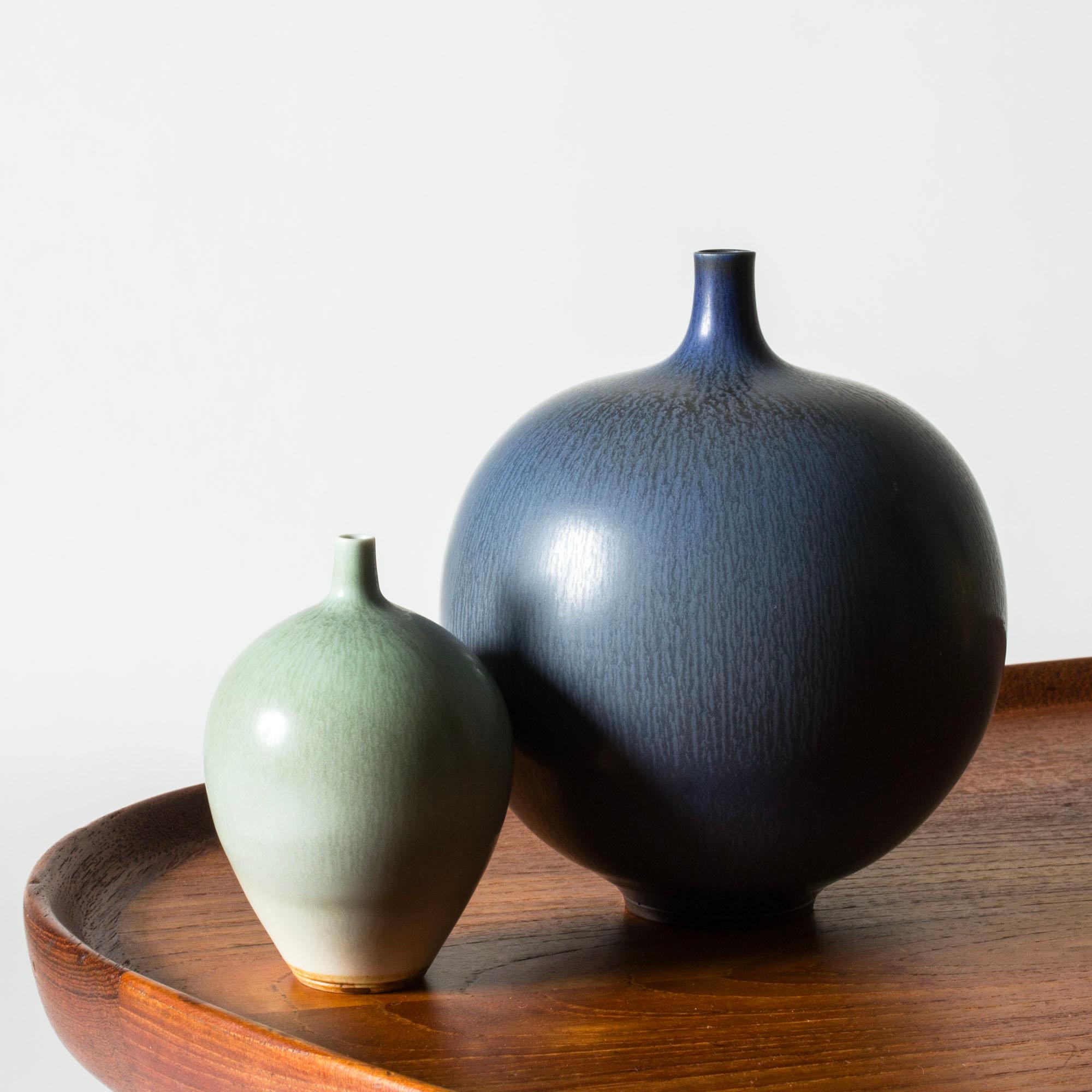 Grès porcellanato Vaso in gres della metà del secolo scorso di Berndt Friberg, Gustavsberg, Svezia, anni '1950 in vendita
