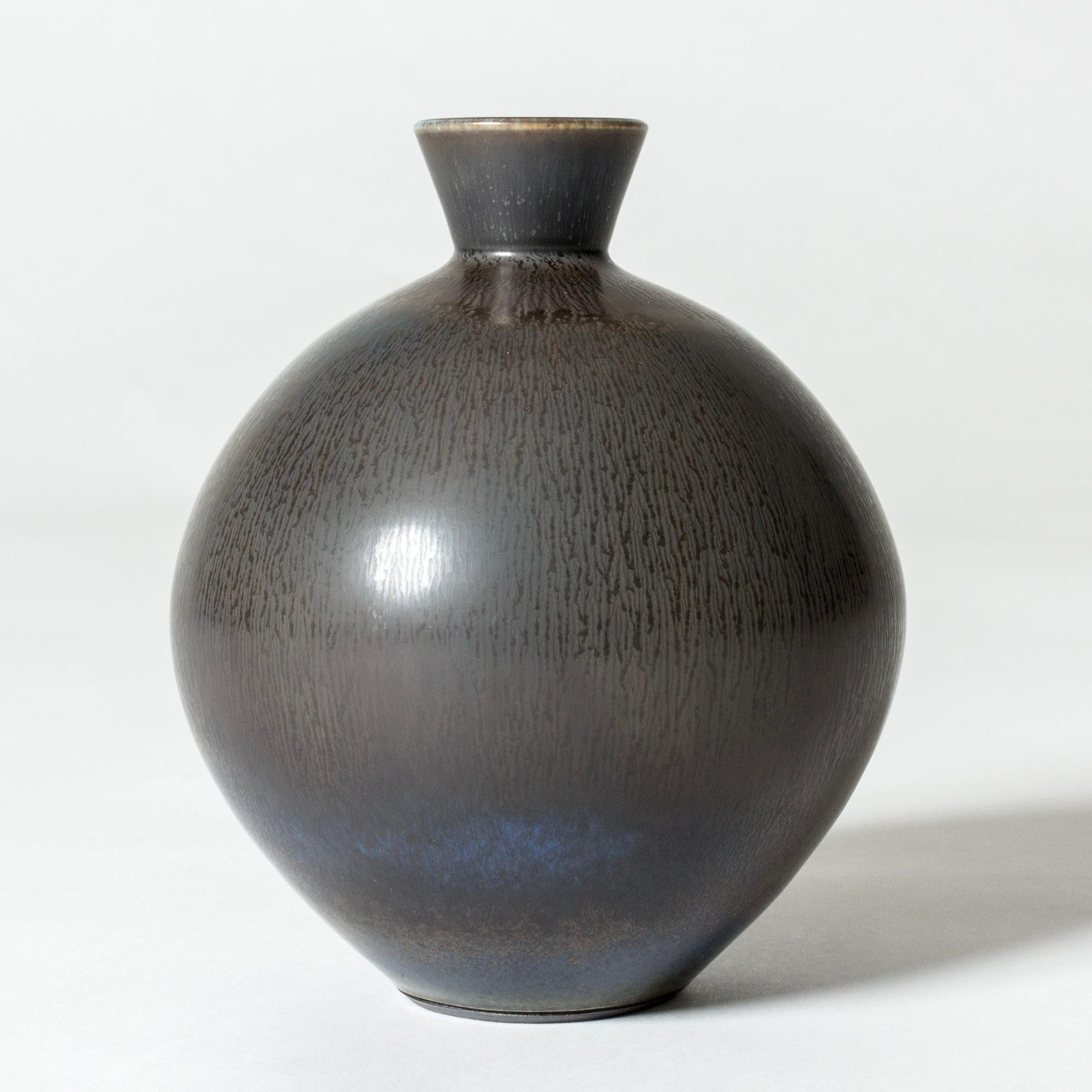 Scandinavian Modern Midcentury Stoneware Vase by Berndt Friberg, Gustavsberg, Sweden, 1977 For Sale