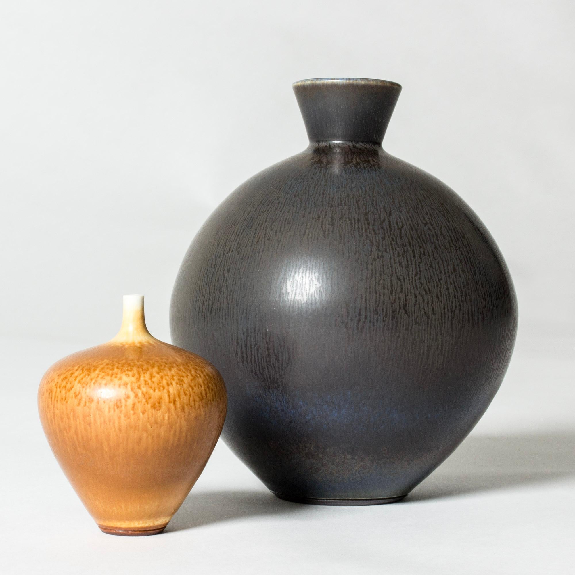 Midcentury Stoneware Vase by Berndt Friberg, Gustavsberg, Sweden, 1977 For Sale 1