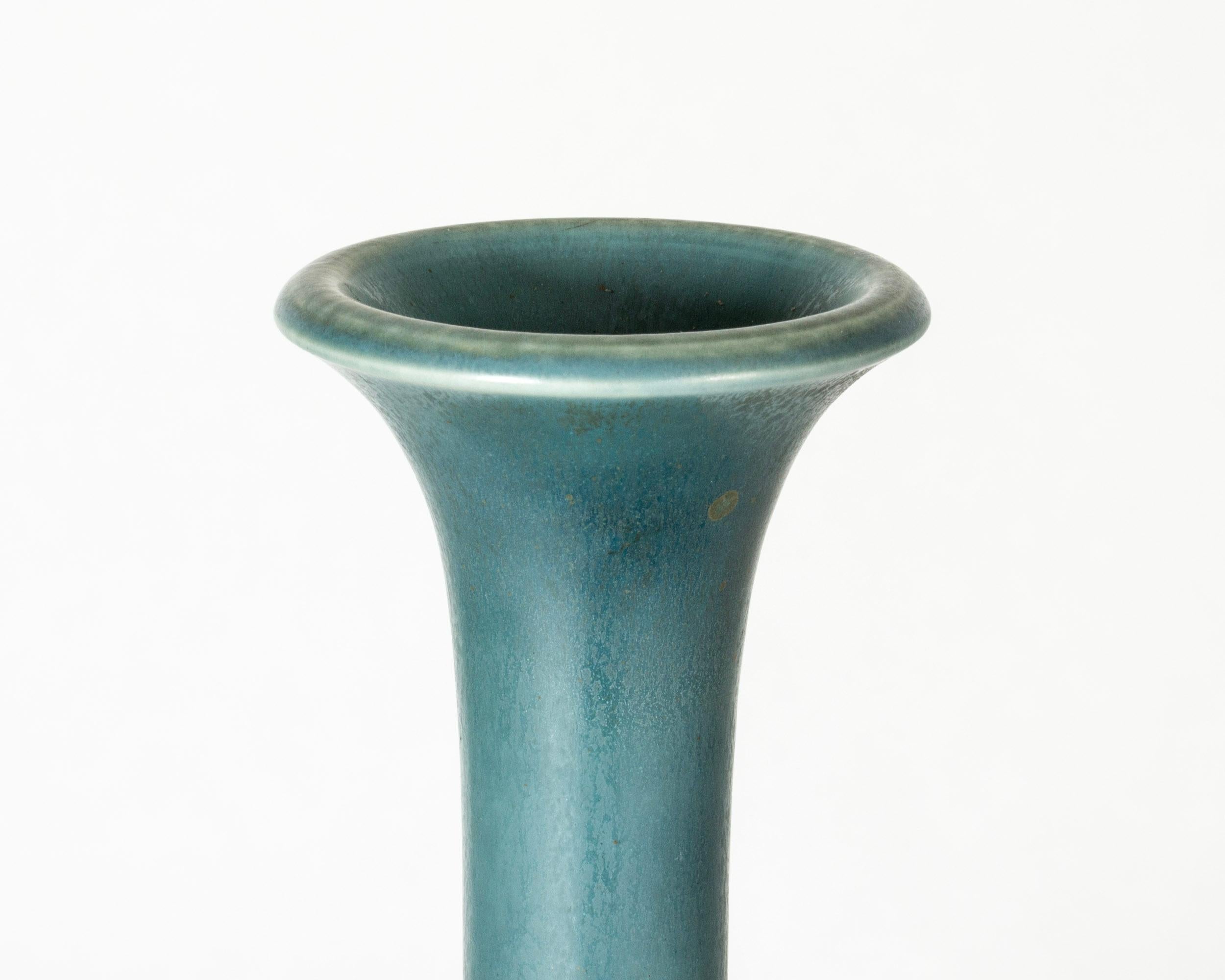 Vaso in gres di metà secolo di Gunnar Nylund per Rörstrand, Svezia, anni '1940 In condizioni buone in vendita a Stockholm, SE
