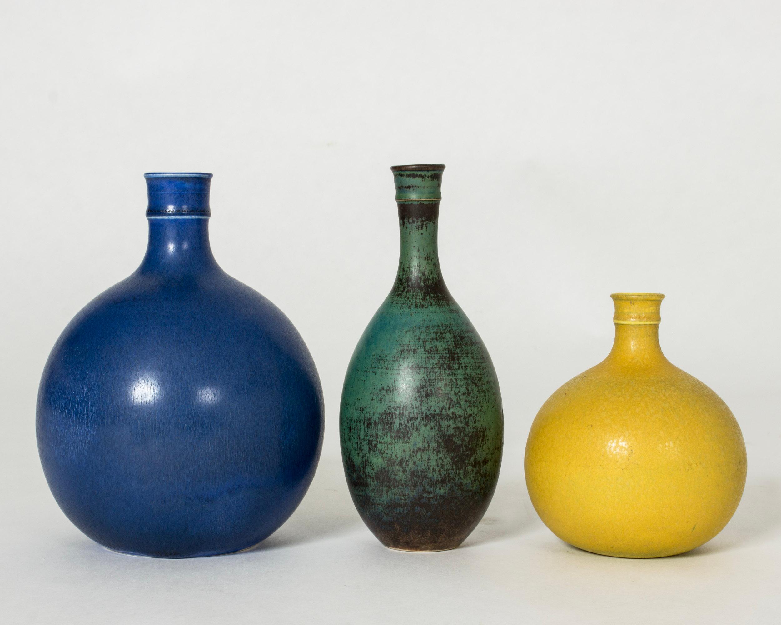 Midcentury Stoneware Vases by Stig Lindberg, Gustavsberg, Sweden, 1960s In Good Condition For Sale In Stockholm, SE