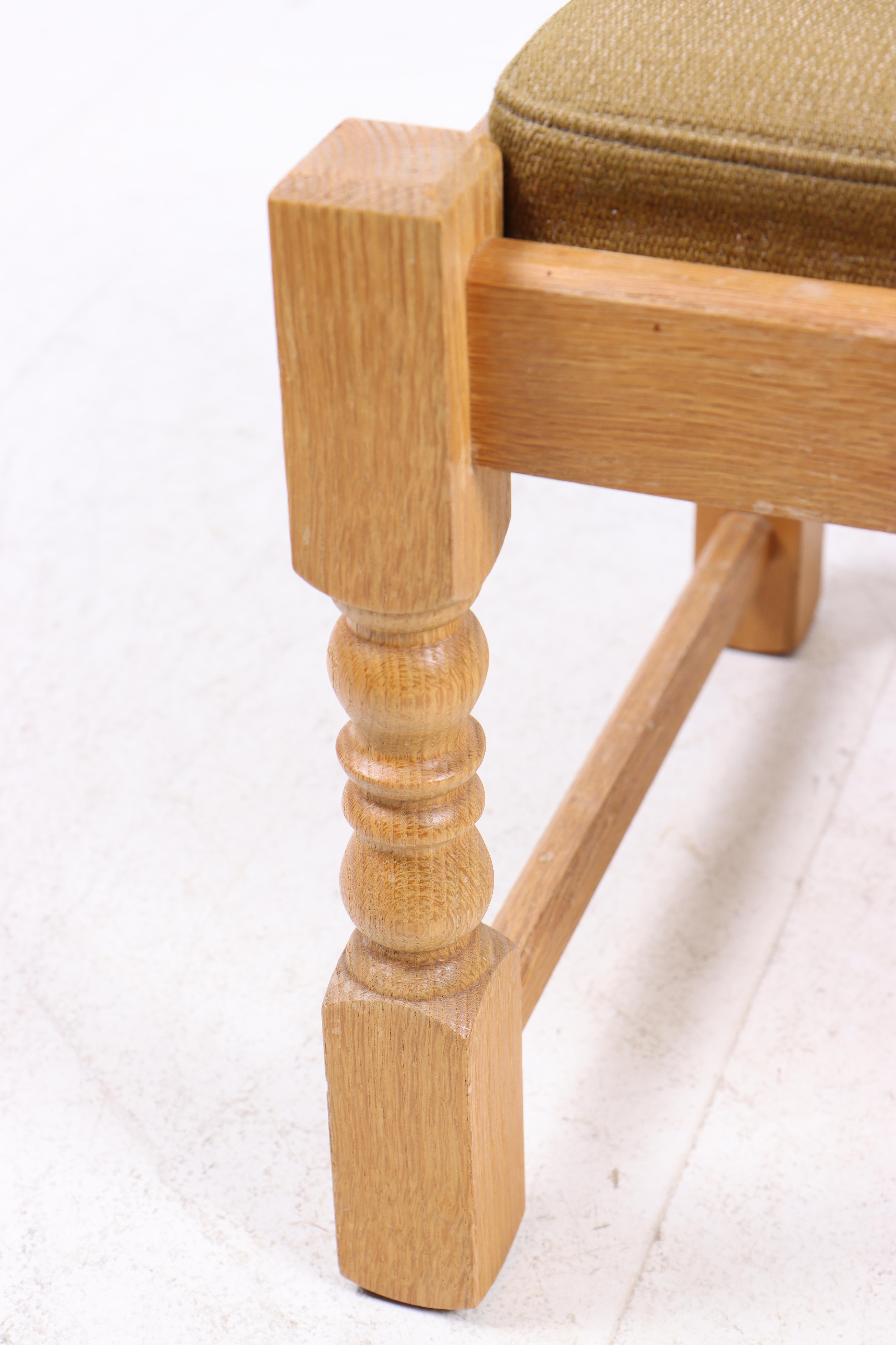 Taburete de madera de roble de mediados de siglo, Made in Denmark, años 50 Escandinavo moderno en venta