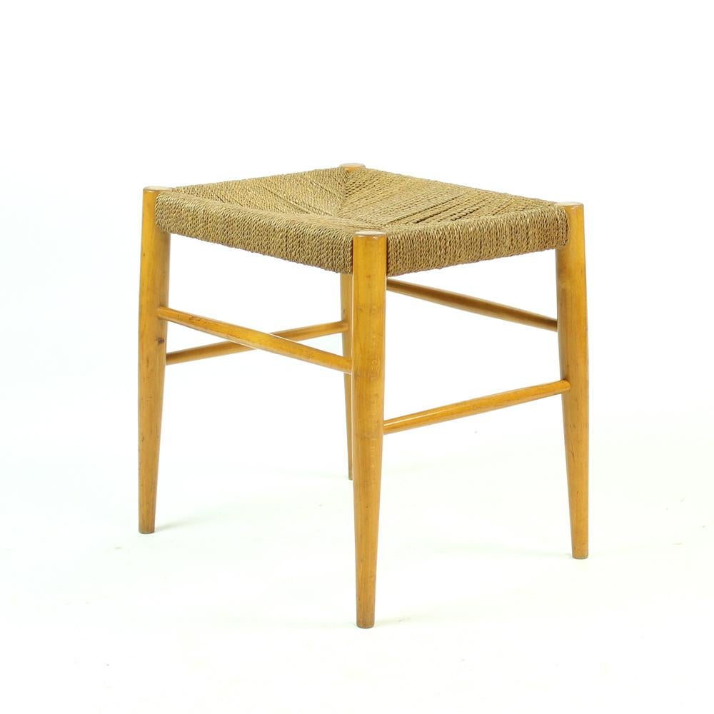 Mid-Century Stool in Oak Wood and Rope, Czechoslovakia, 1960s In Excellent Condition For Sale In Zohor, SK