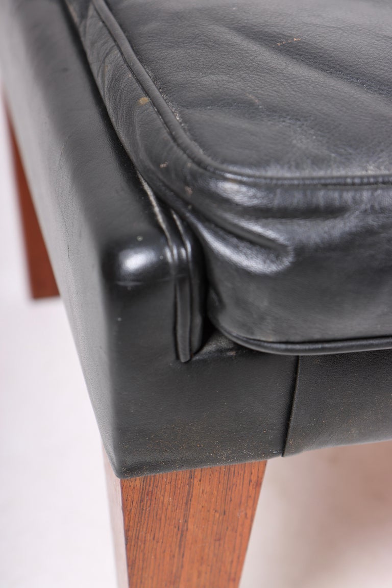 Scandinavian Modern Midcentury Stool Model V11 in Leather and Rosewood, Designed by Illum Wikkelsø For Sale